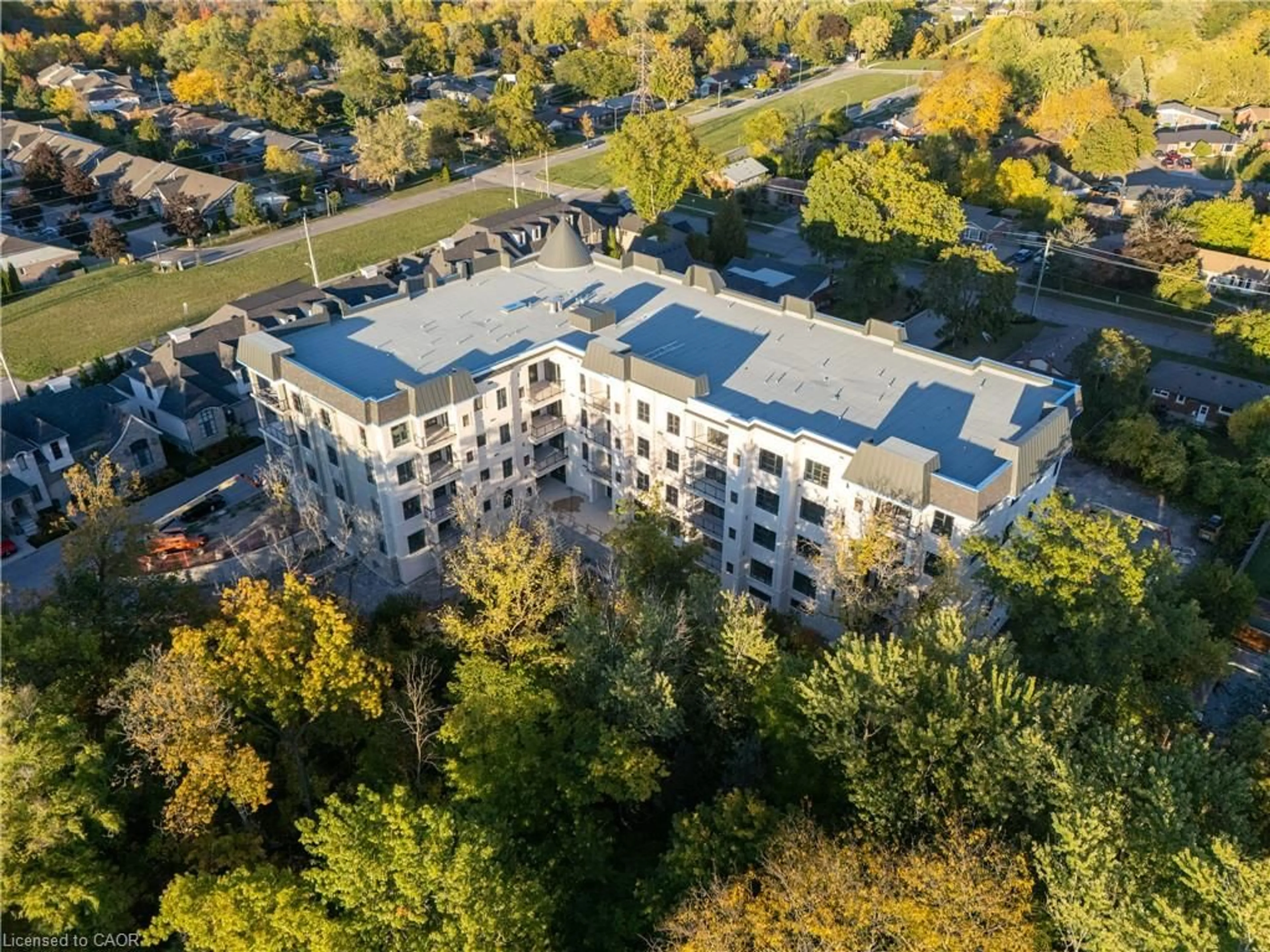 A pic from outside/outdoor area/front of a property/back of a property/a pic from drone, city buildings view from balcony for 2 Arbourvale Common #410, St. Catharines Ontario L2T 2Z9