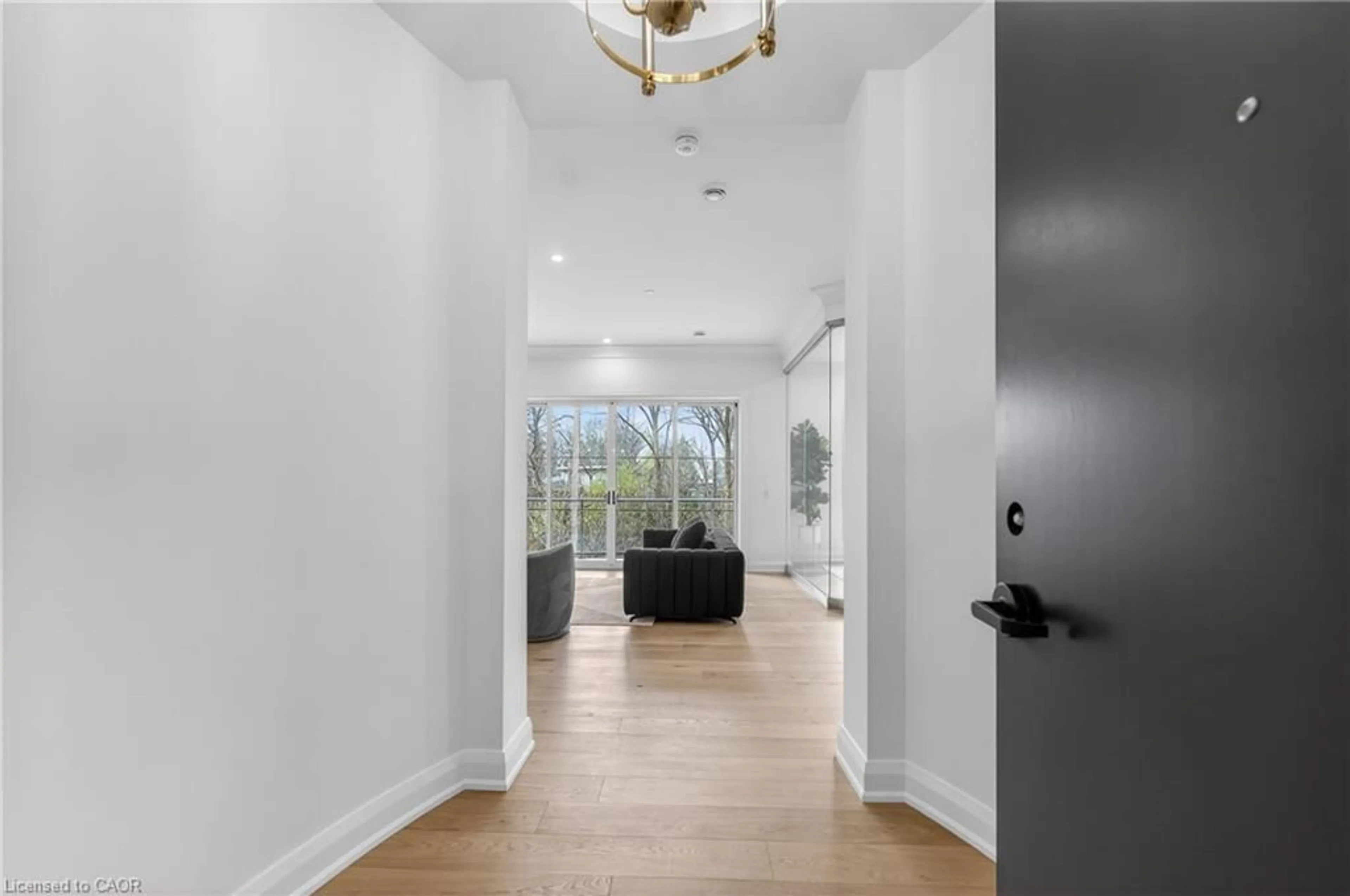 Indoor entryway for 2 Arbourvale Common #410, St. Catharines Ontario L2T 2Z9