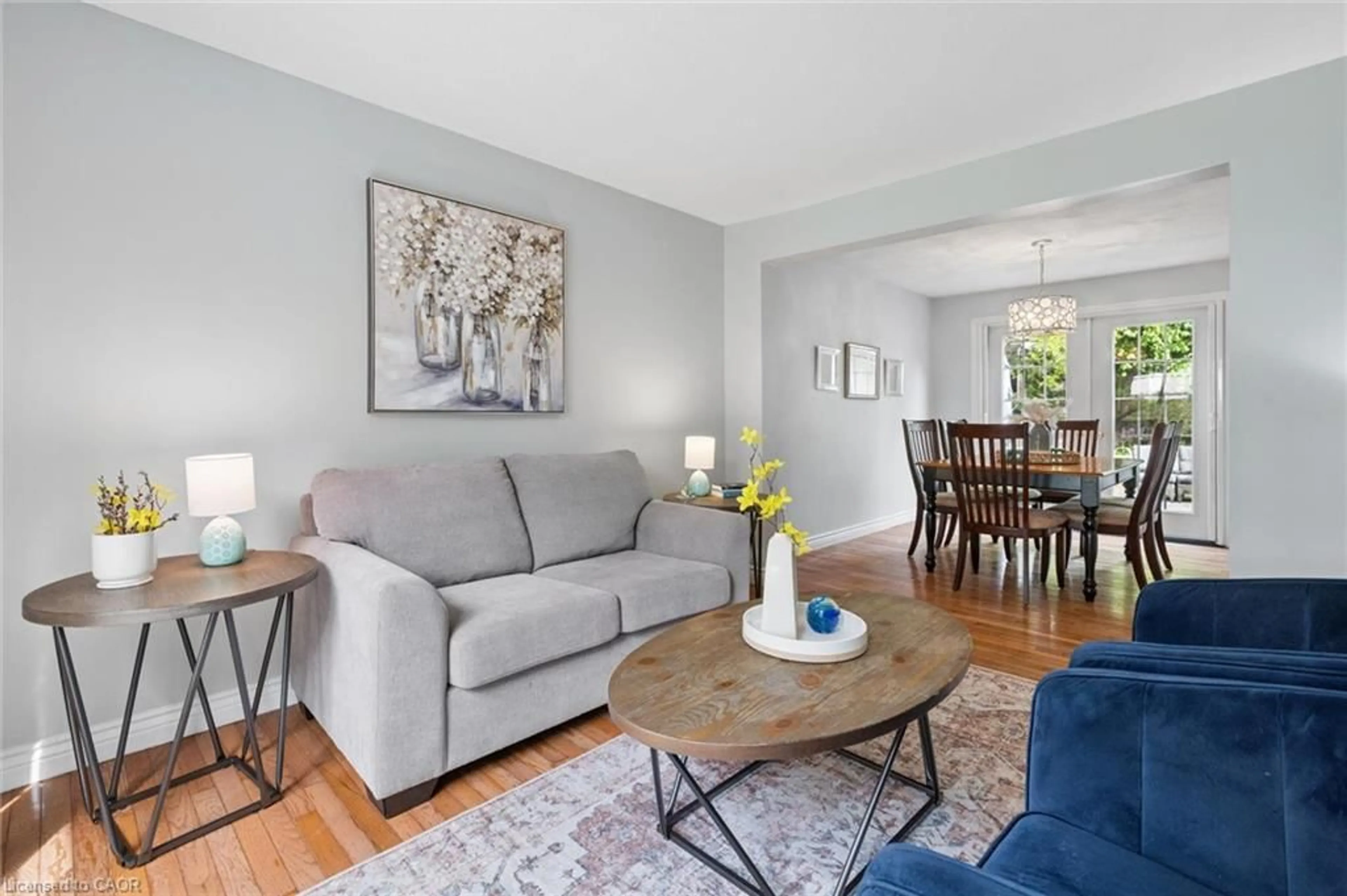 Living room with furniture, unknown for 50 Lewis Cres, Kitchener Ontario N2A 2T6