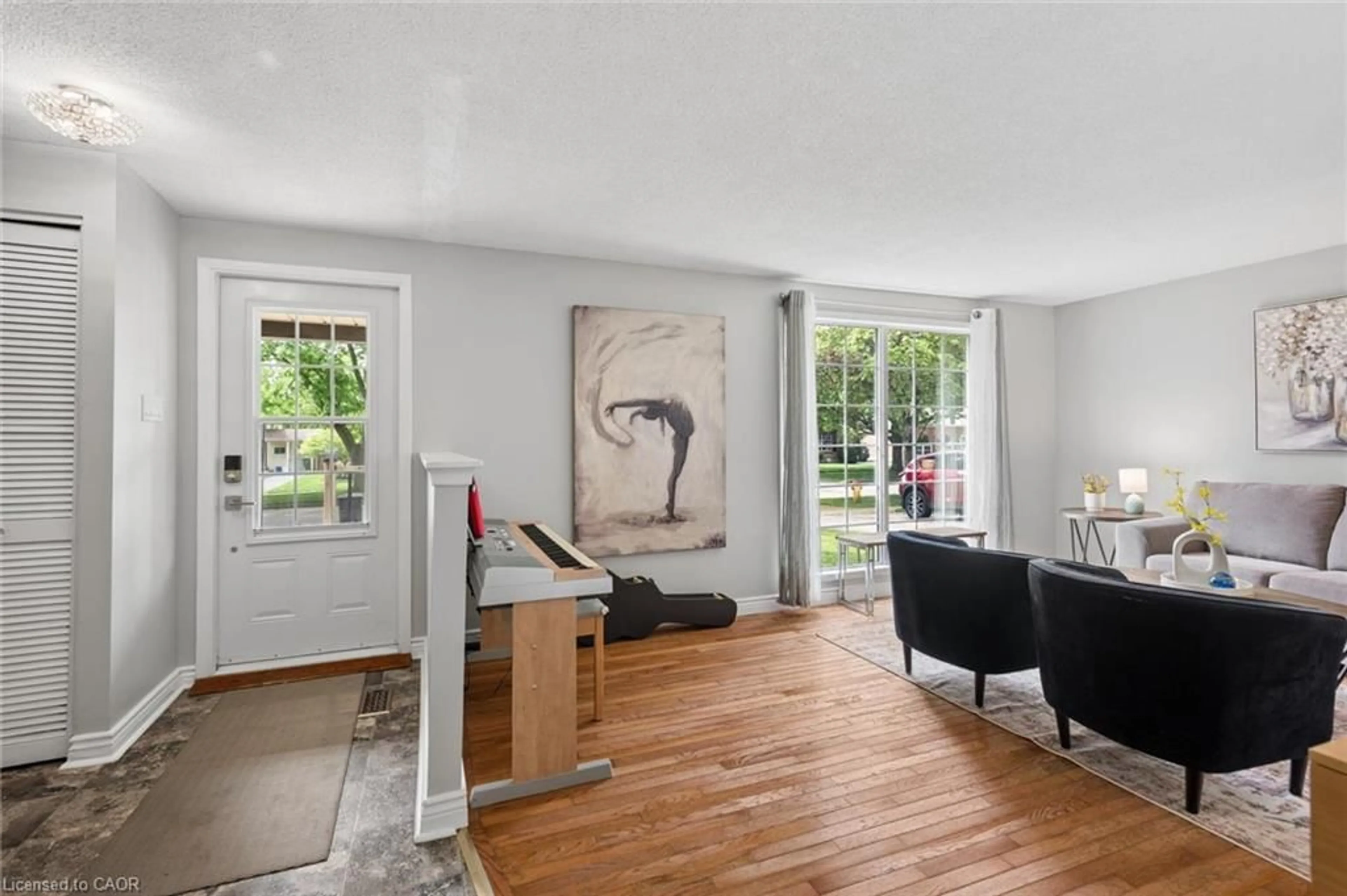 Indoor entryway for 50 Lewis Cres, Kitchener Ontario N2A 2T6