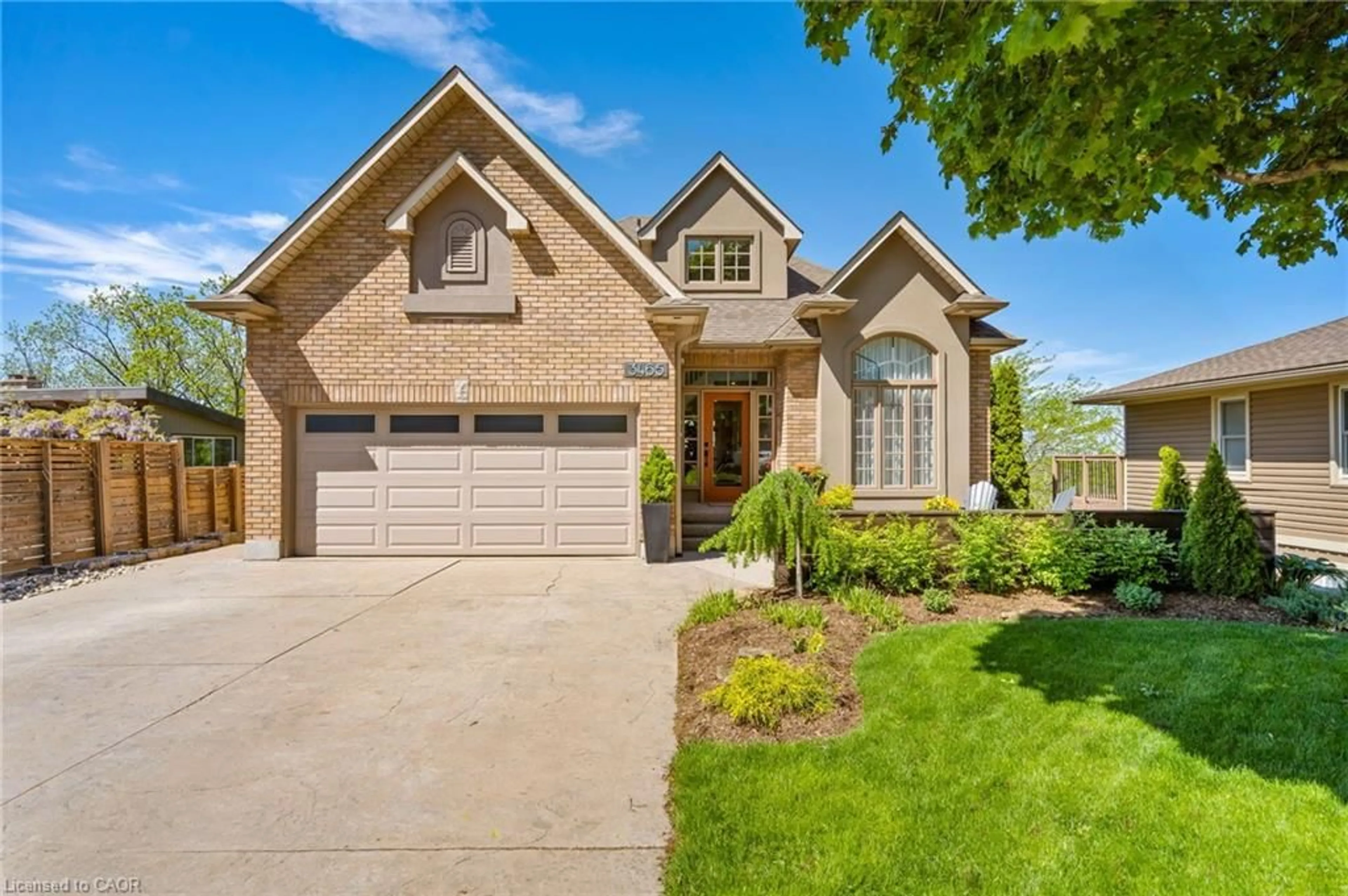 Home with brick exterior material, street for 3465 Vinehaven Trail, Vineland Ontario L0R 2C0