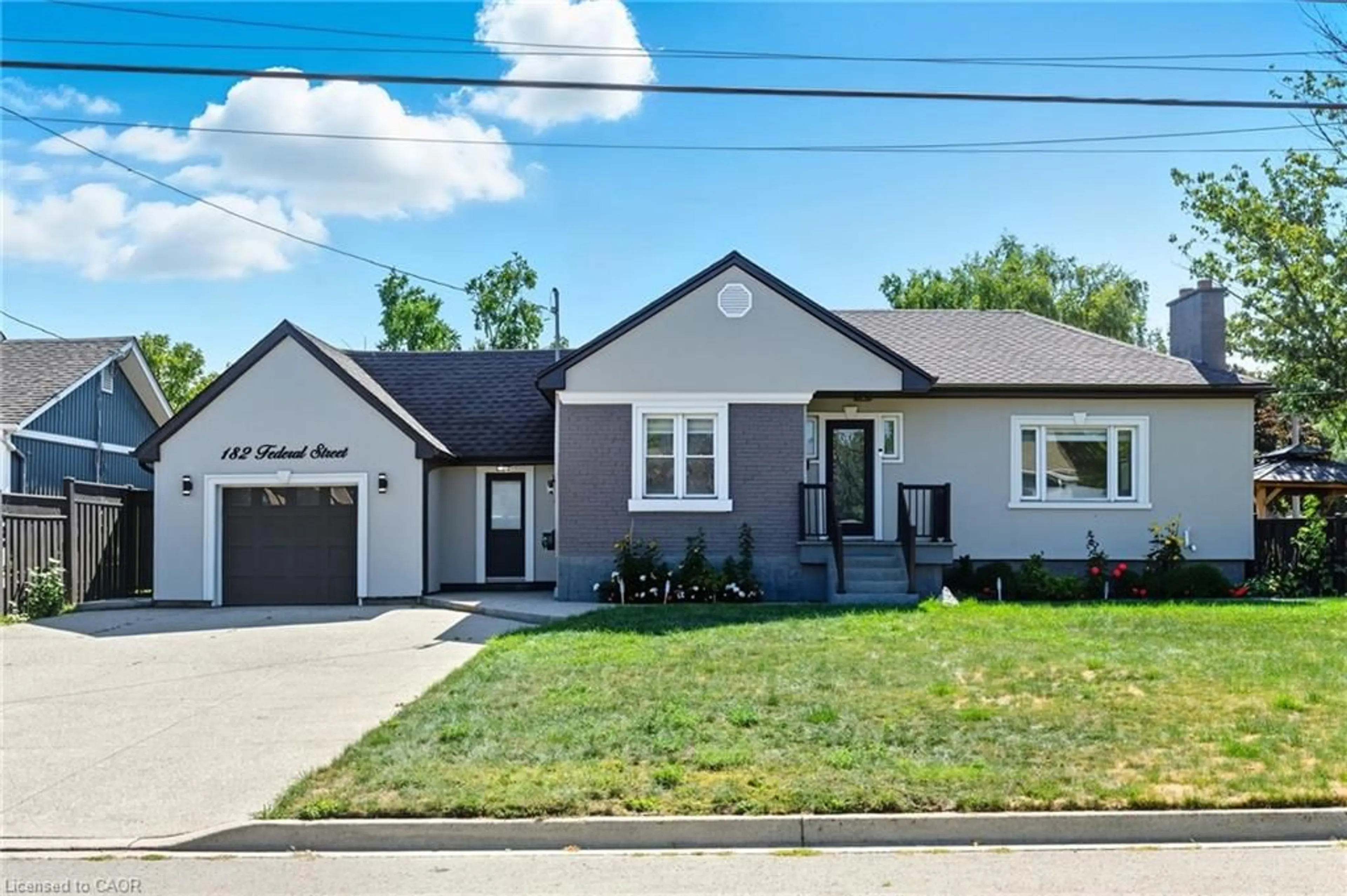 Home with brick exterior material, street for 182 Federal St, Stoney Creek Ontario L8E 1N7
