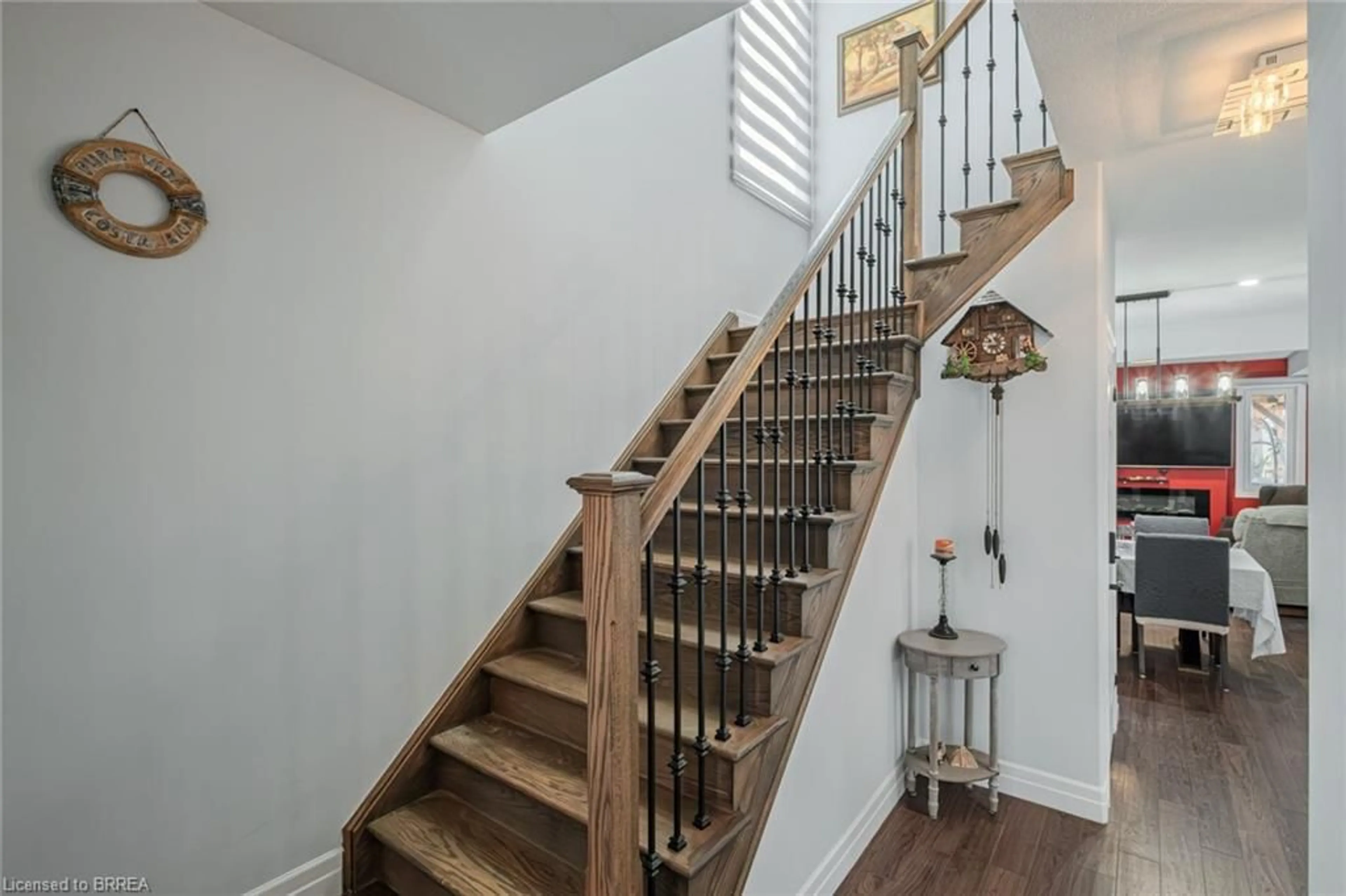 Stairs for 87 Grandville Cir, Paris Ontario N3L 0J5