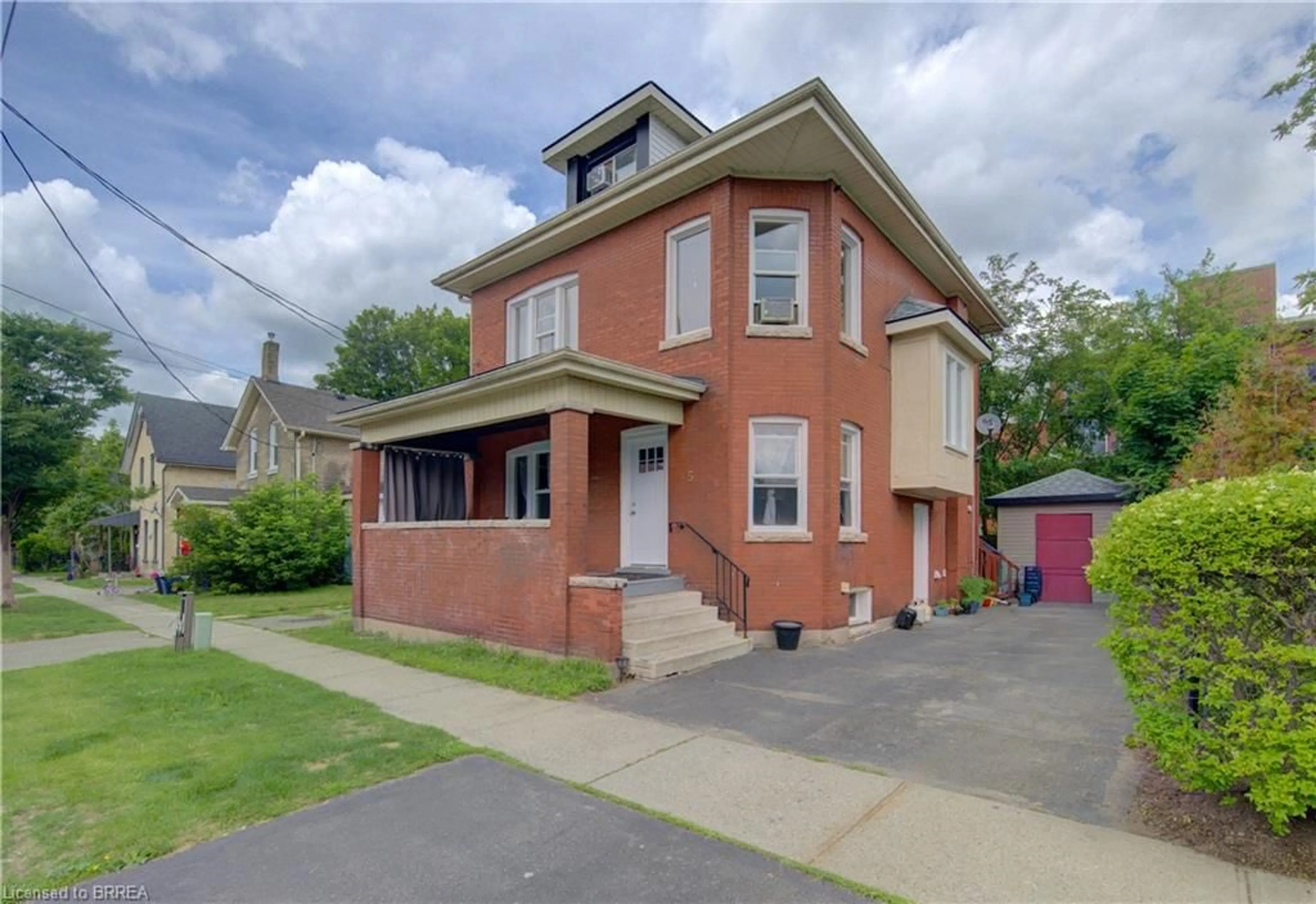 Home with brick exterior material, street for 5 Fleet St, Brantford Ontario N3T 3S8