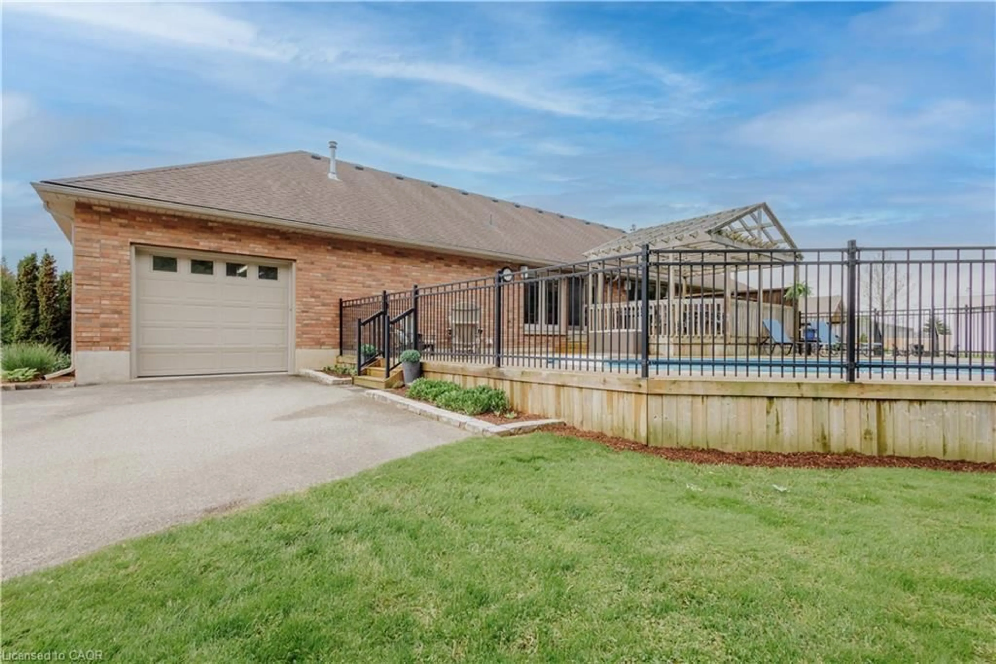 Home with brick exterior material, water/lake/river/ocean view for 224271 Ostrander Rd, Tillsonburg Ontario N4G 4H1