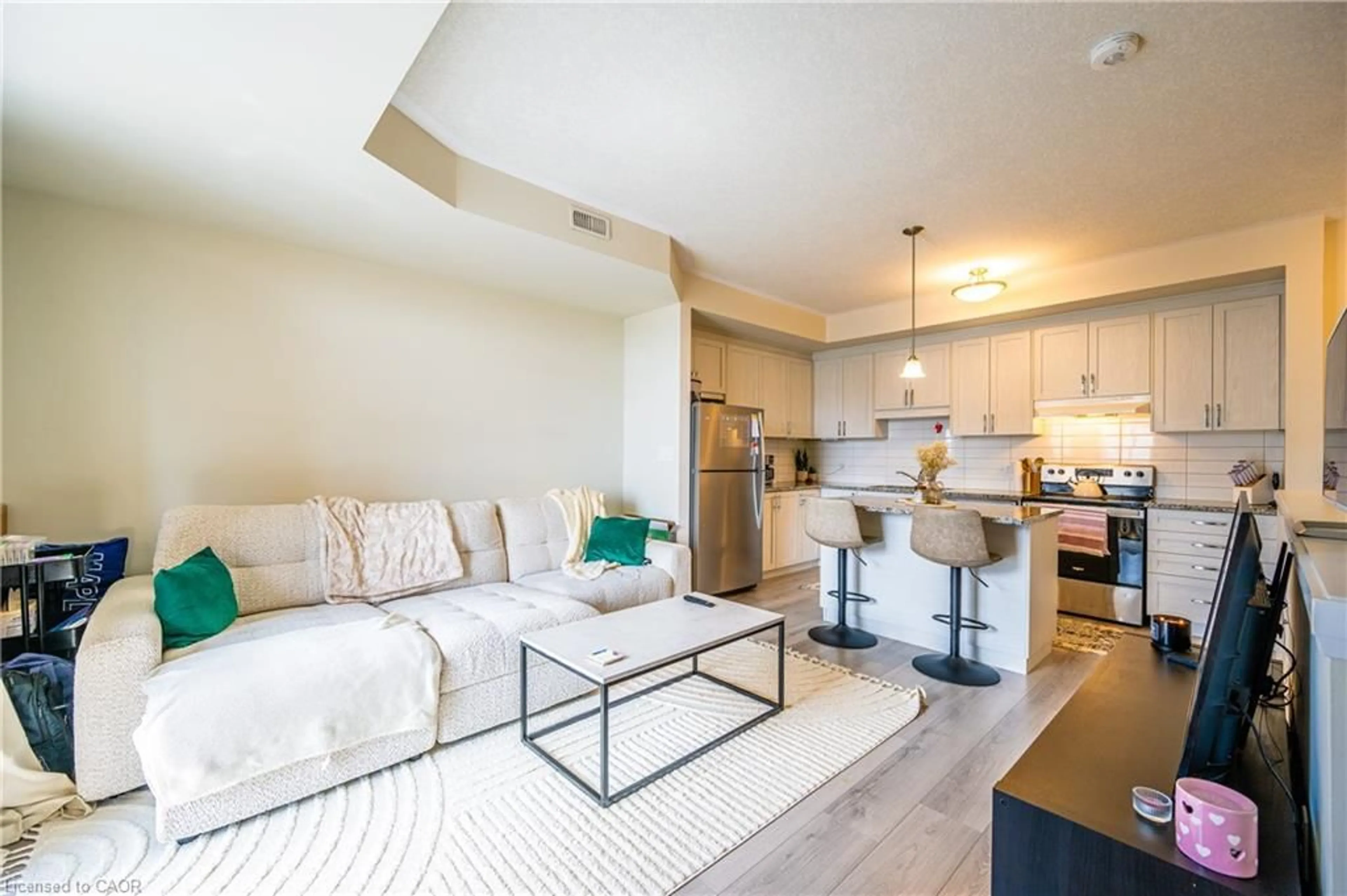 Living room with furniture, unknown for 142 Foamflower Pl #7, Waterloo Ontario N2V 0J1