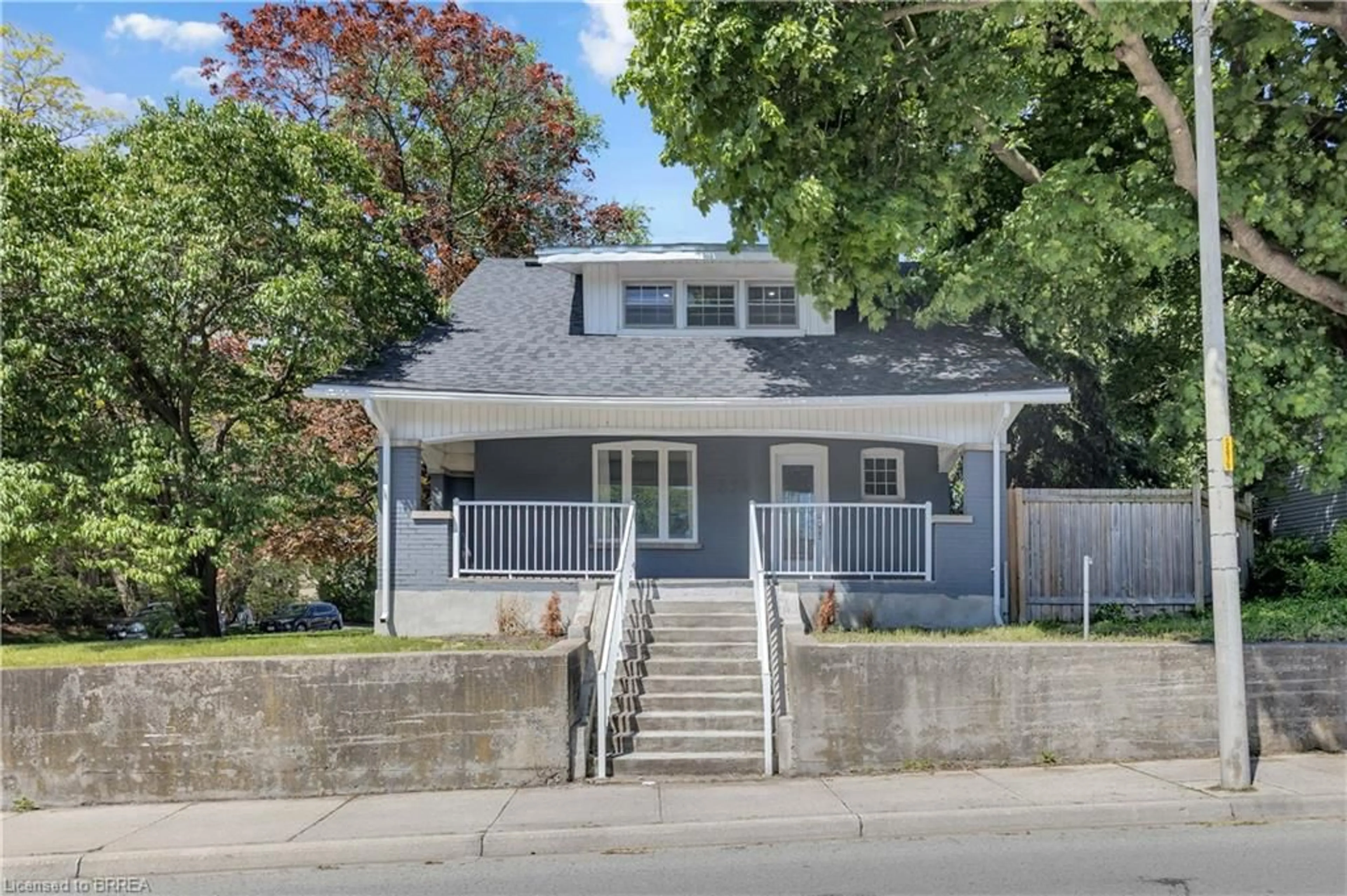 Home with vinyl exterior material, street for 378 Norfolk St, Simcoe Ontario N3Y 3P5