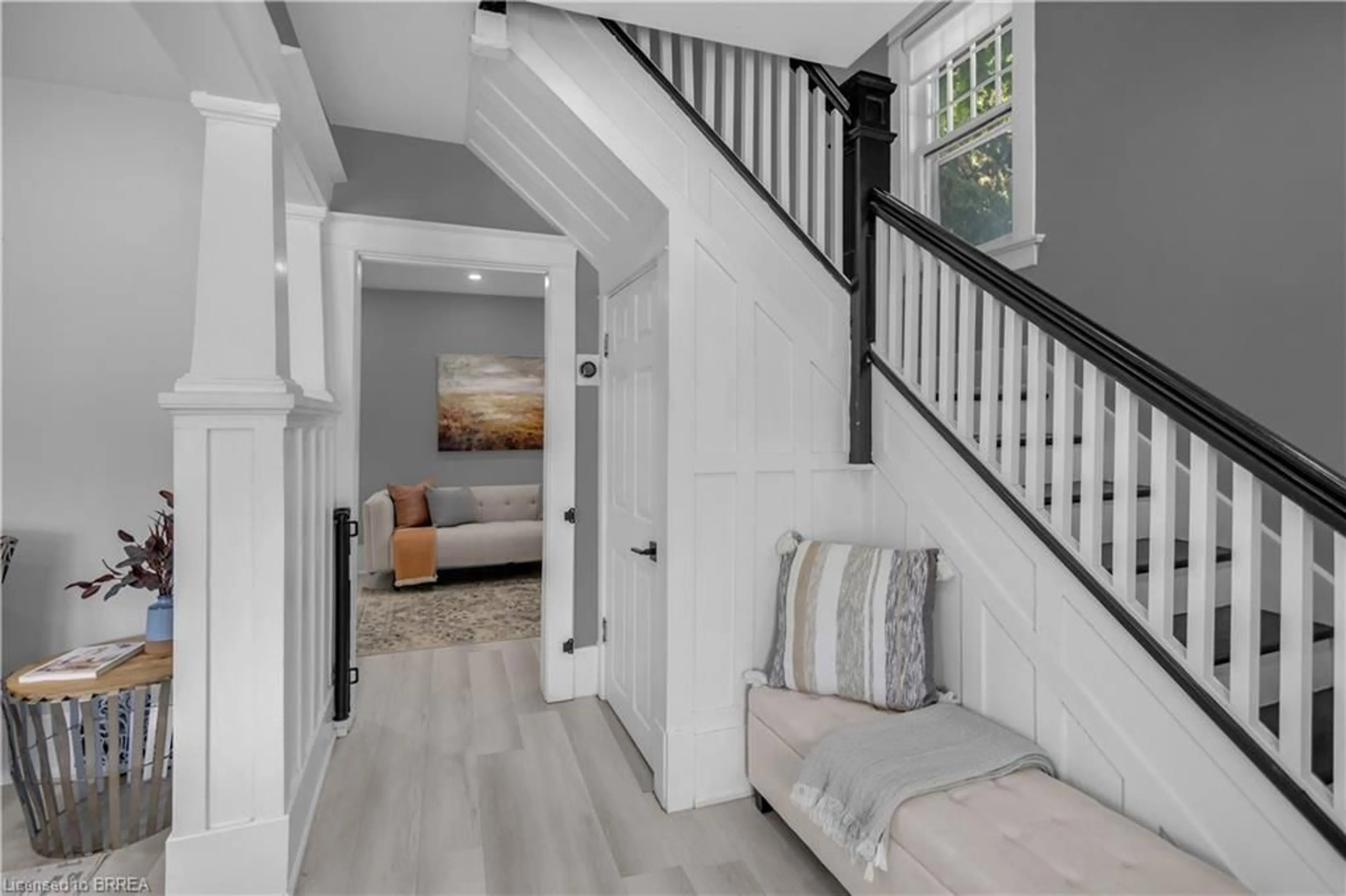 Indoor entryway for 378 Norfolk St, Simcoe Ontario N3Y 3P5