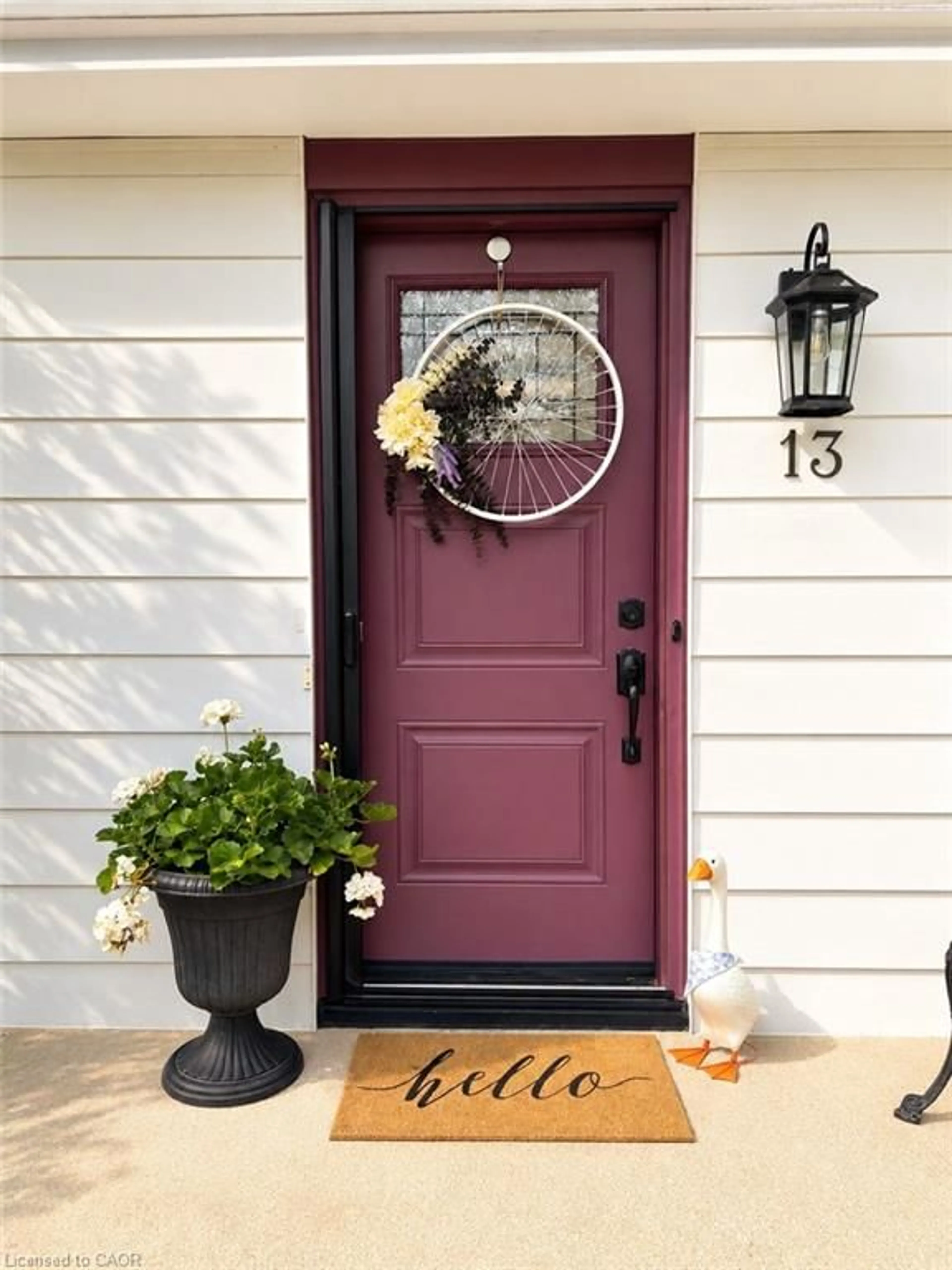Indoor entryway for 13 Carolina Dr, Brantford Ontario N3R 1X6