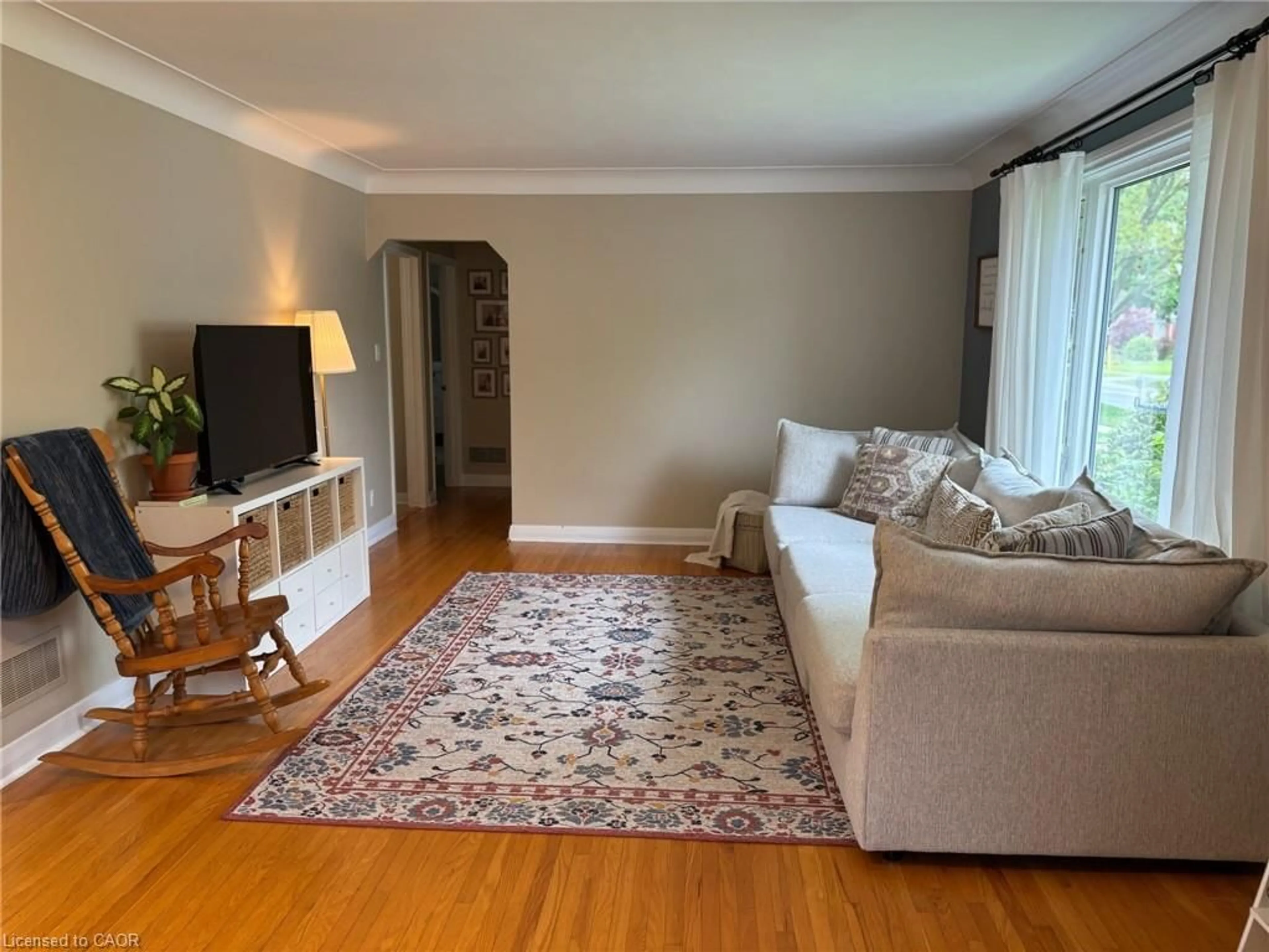 Living room with furniture, unknown for 13 Carolina Dr, Brantford Ontario N3R 1X6