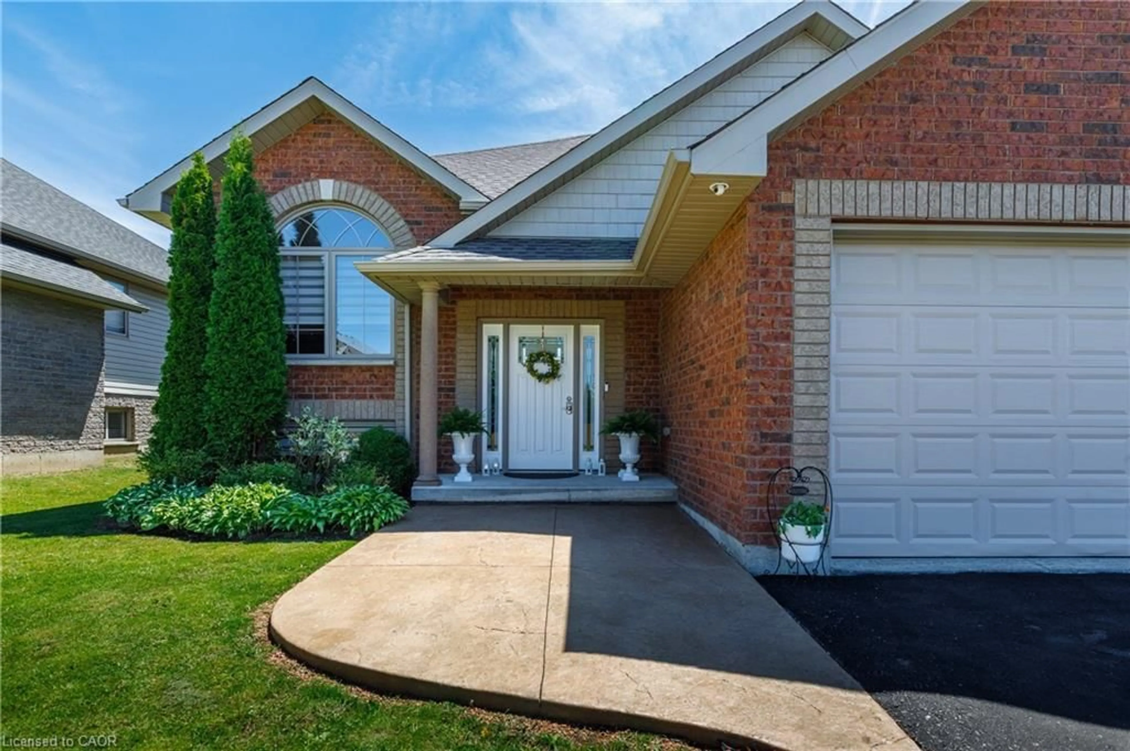 Home with brick exterior material, street for 10 Redbud Cres, Simcoe Ontario N3Y 0B7