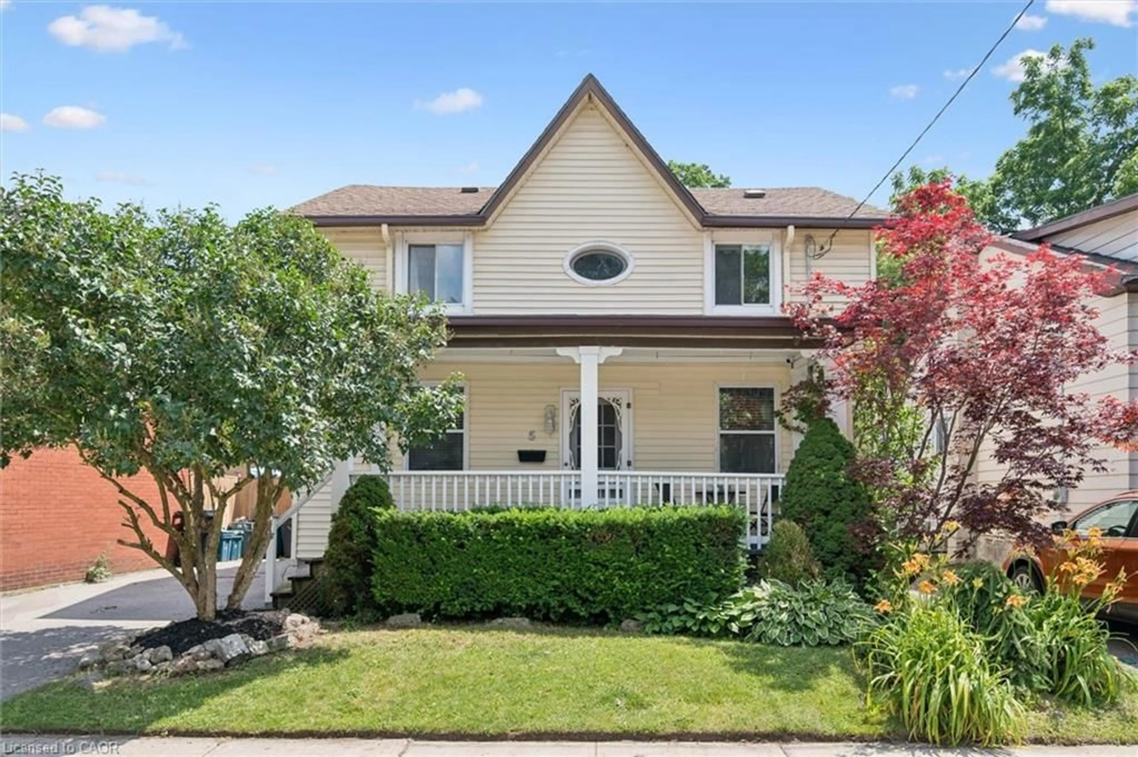 Home with brick exterior material, street for 5 Victoria Ave, Cambridge Ontario N1S 1X2