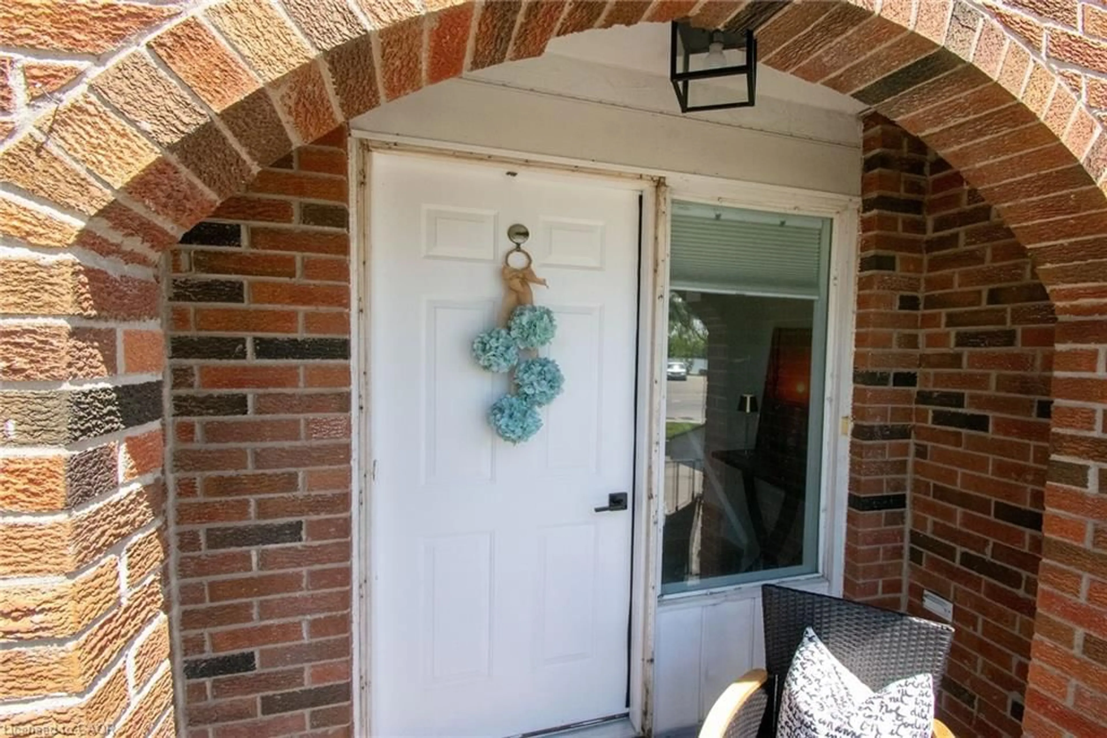 Indoor entryway for 139 Main St #22, Dunnville Ontario N1A 3C8