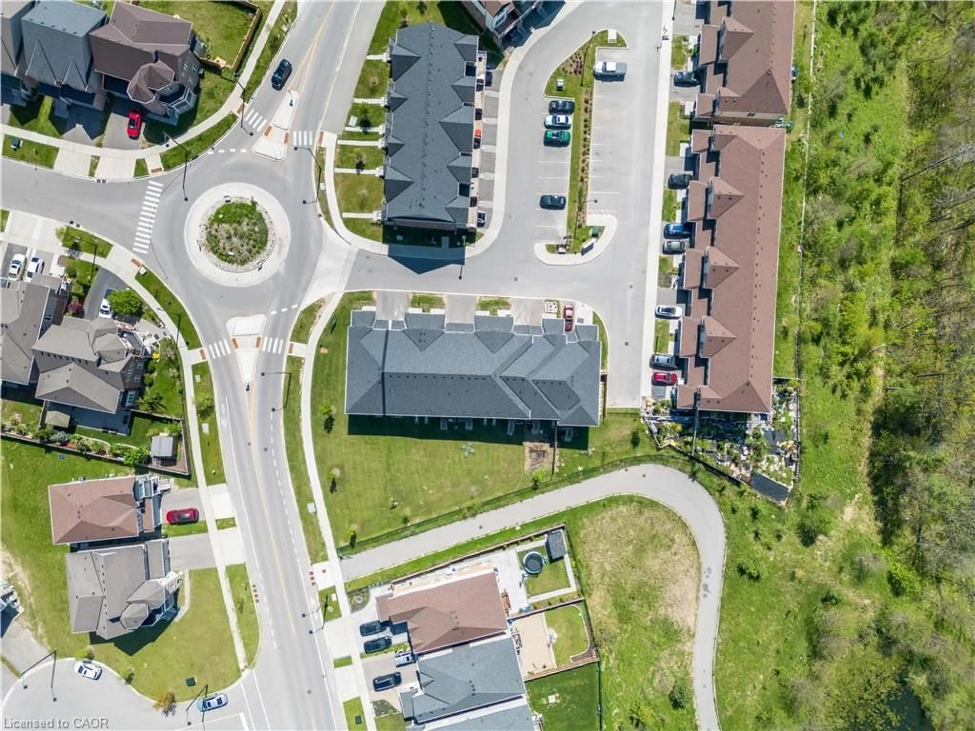 A pic from outside/outdoor area/front of a property/back of a property/a pic from drone, street for 740 Linden Dr #4, Cambridge Ontario N3H 0C9