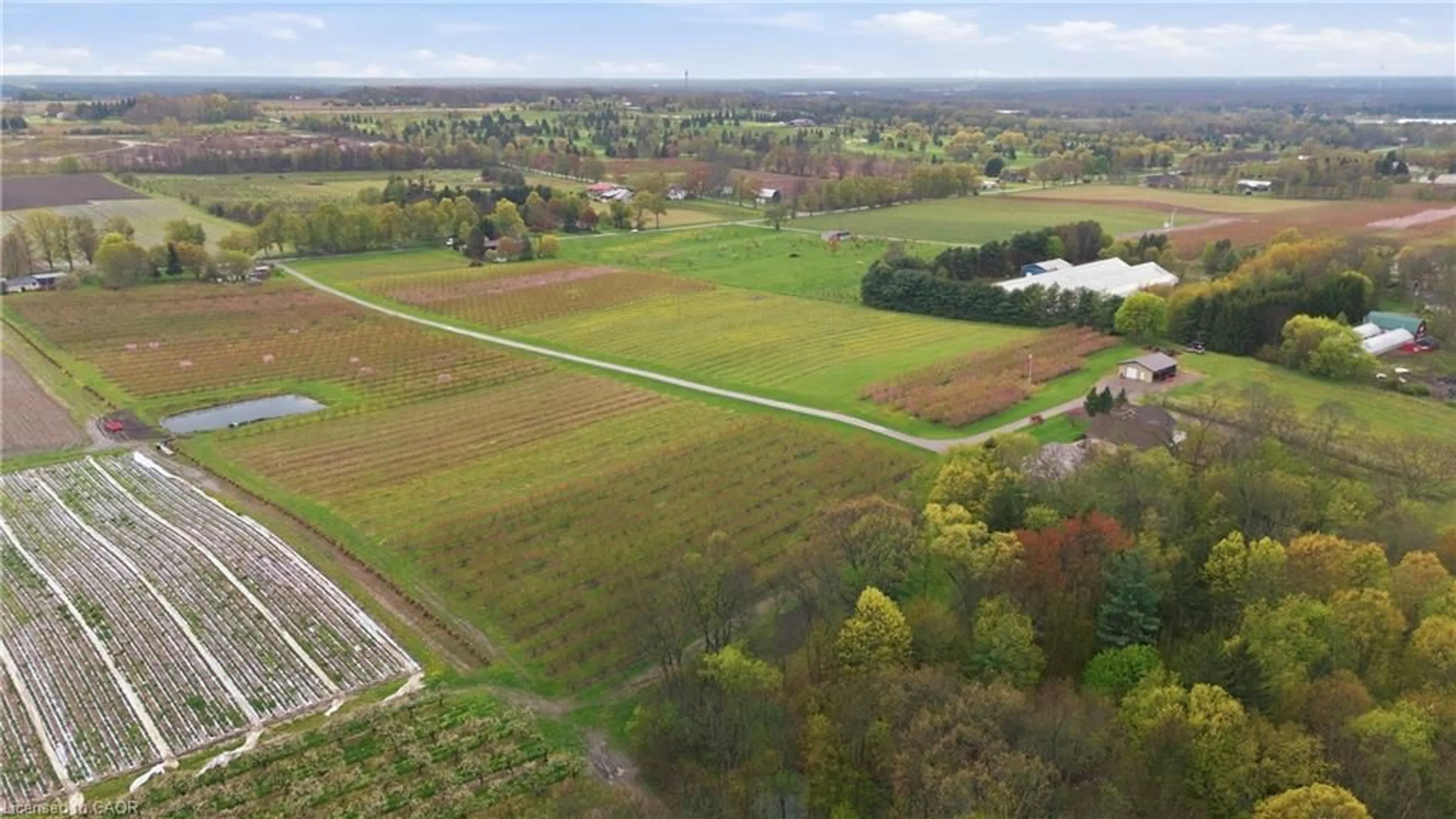 A pic from outside/outdoor area/front of a property/back of a property/a pic from drone, unknown for 461 Tice Rd, Ridgeville Ontario L0S 1M0