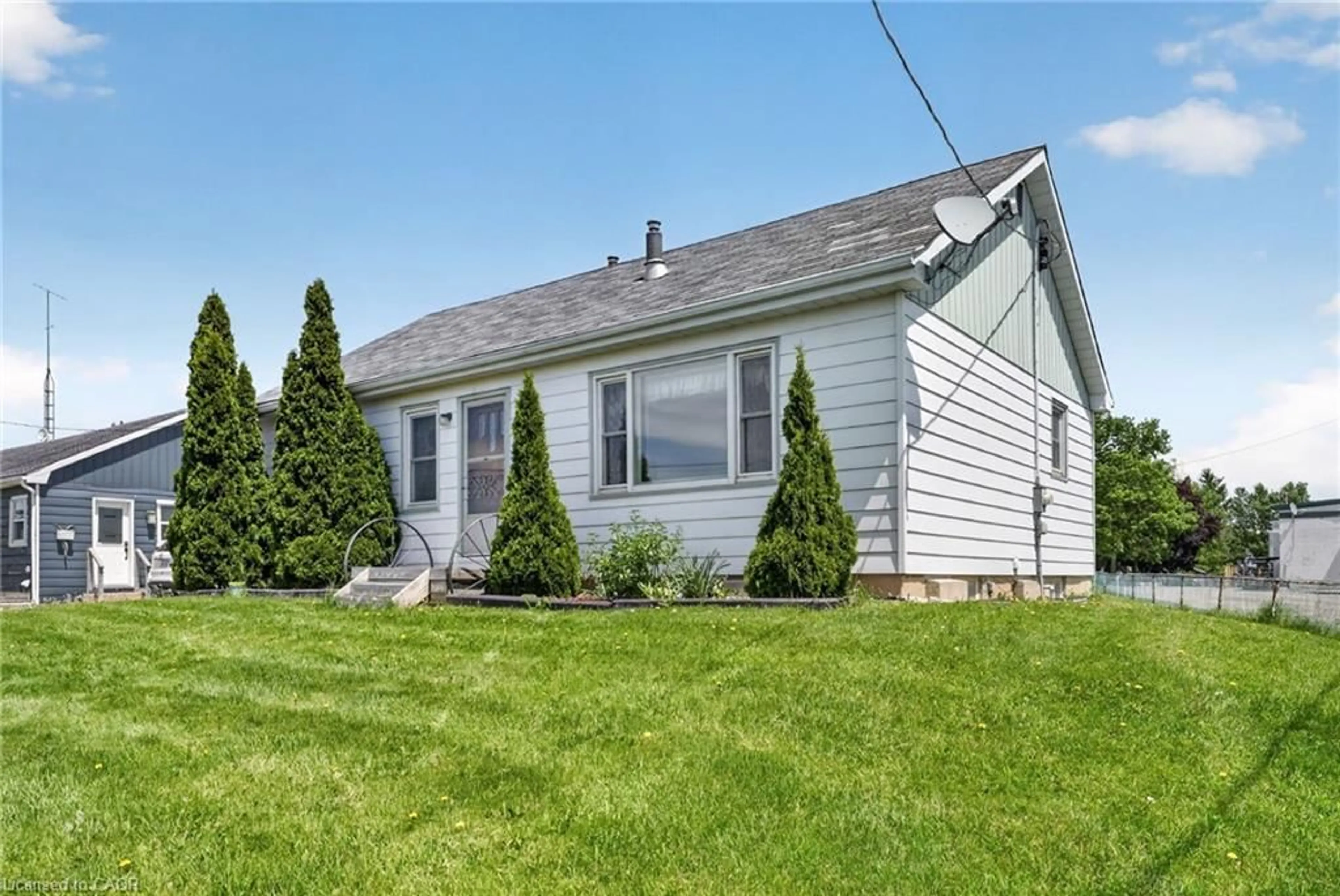 Home with vinyl exterior material, street for 2883 South Grimsby Rd 10, West Lincoln Ontario L0R 2A0