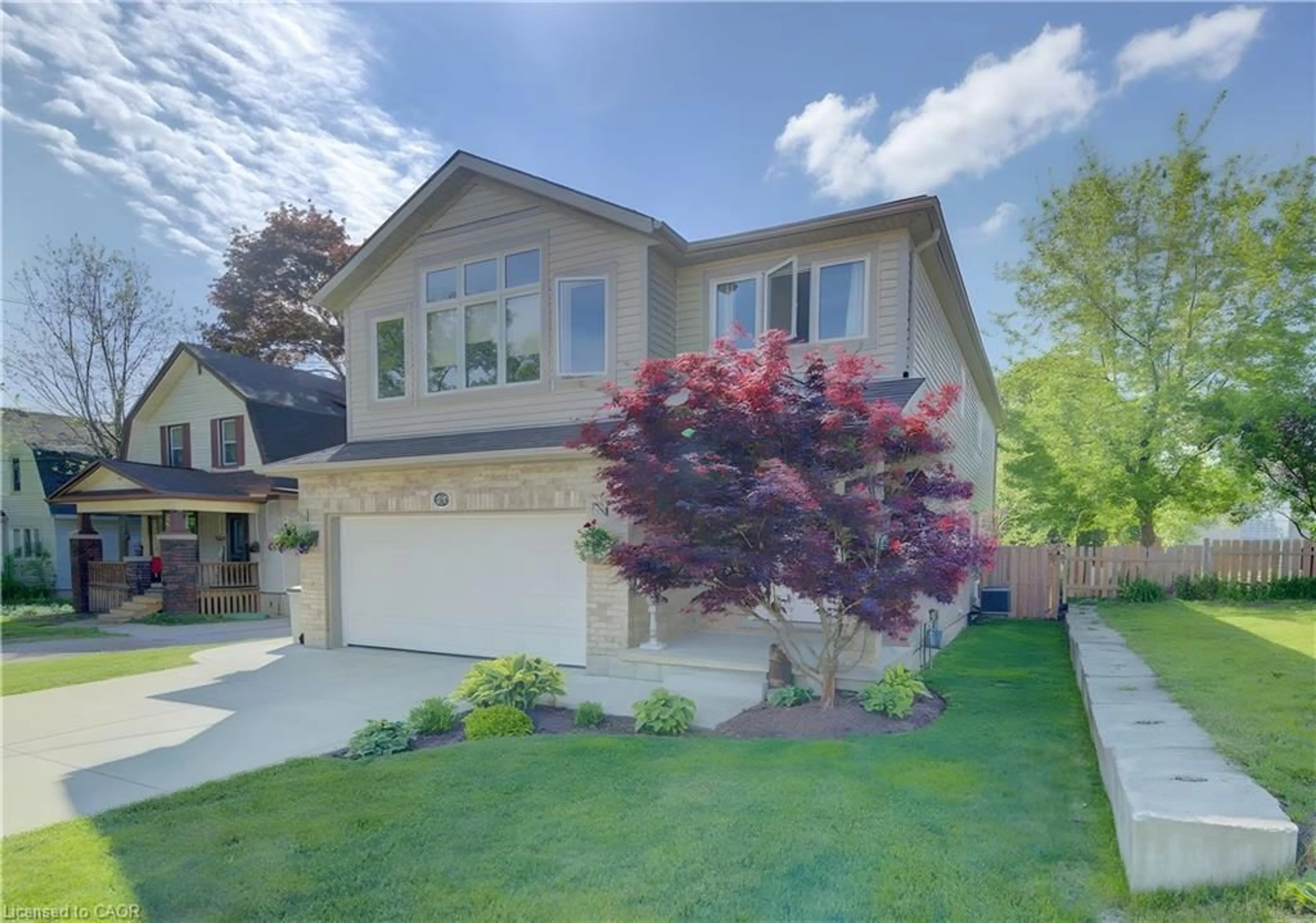 Home with vinyl exterior material, street for 475 Albert Ave, Listowel Ontario N4W 1V2