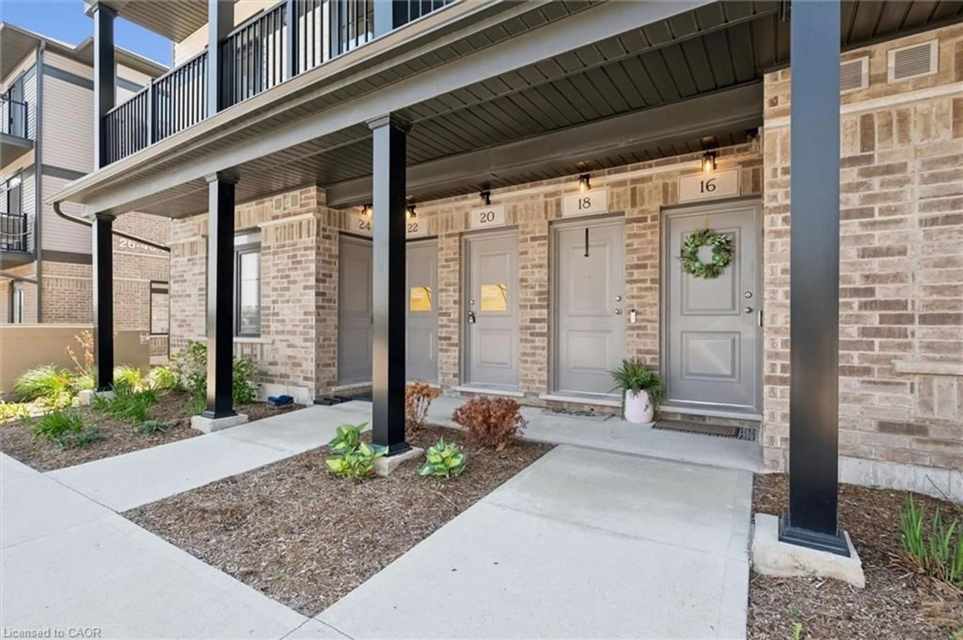 Indoor entryway for 20 Lomond Lane, Kitchener Ontario N2R 0R4