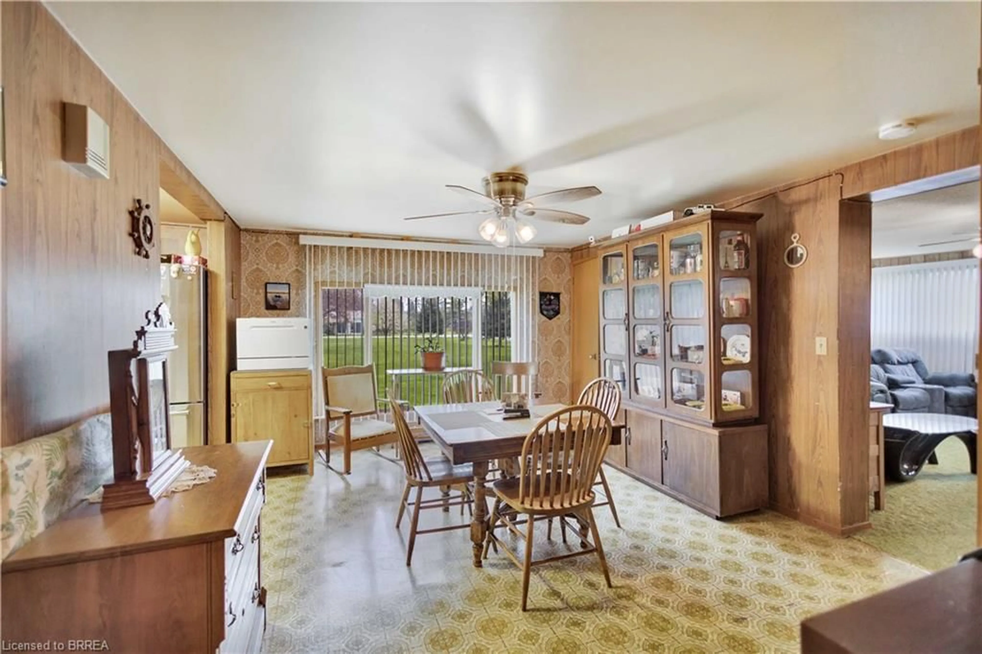 Dining room, ceramic/tile floor for 43 Ontario St, Harrisburg Ontario N3L 3E1