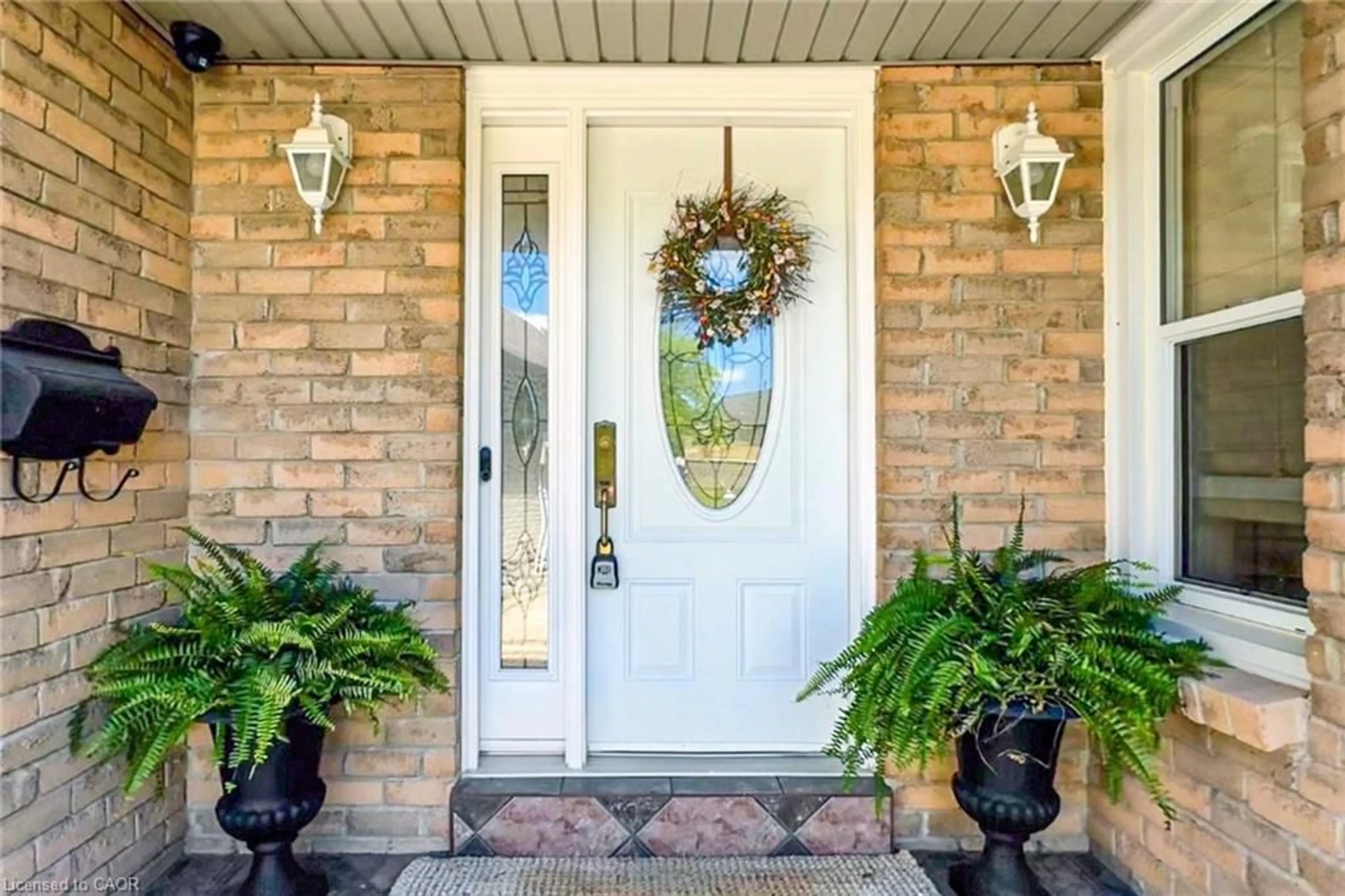 Indoor entryway for 39B Newington Cres, Toronto Ontario M9C 5B7