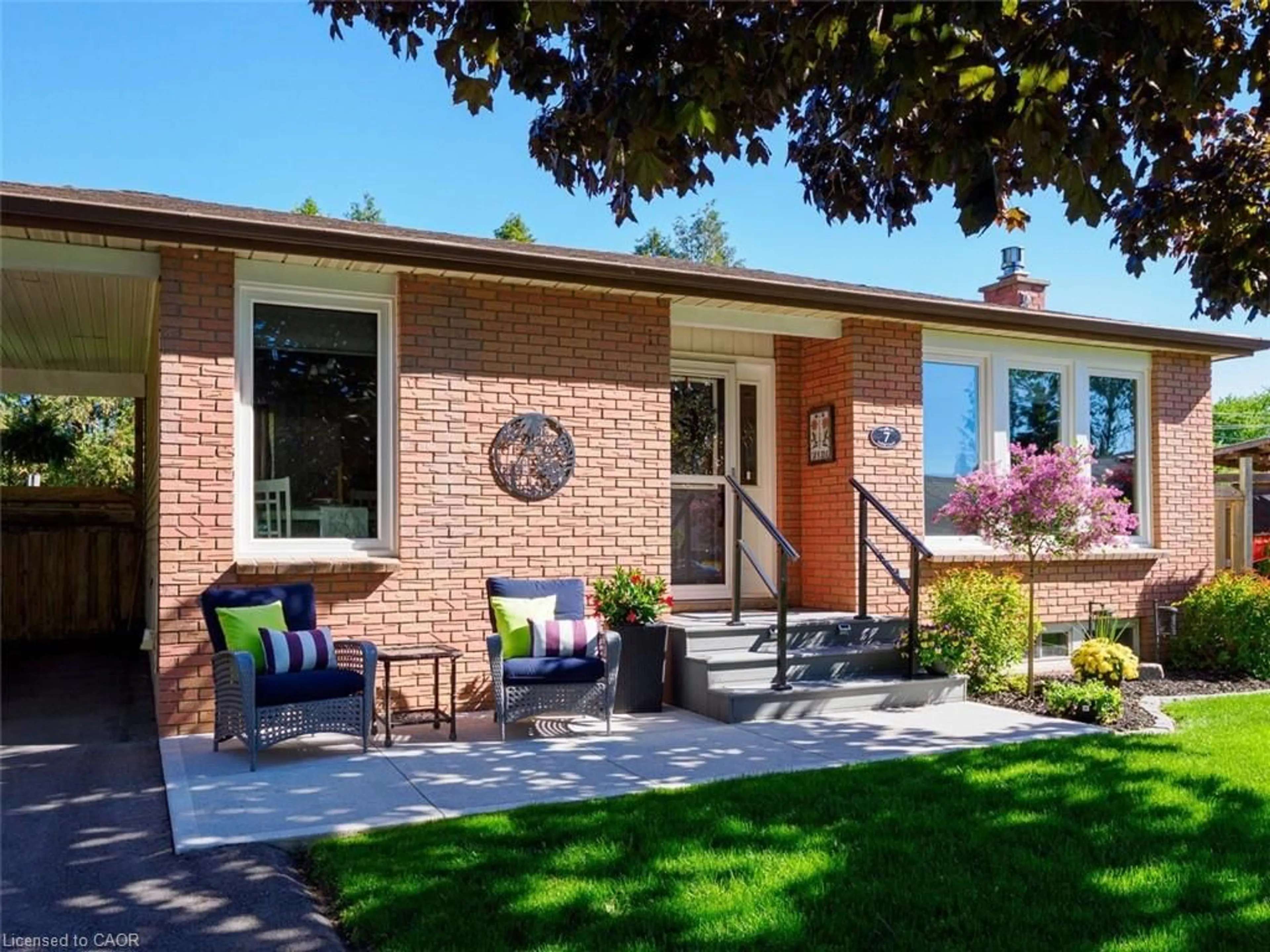 Home with brick exterior material, street for 7 Irving Crt, Port Dover Ontario N0A 1N4