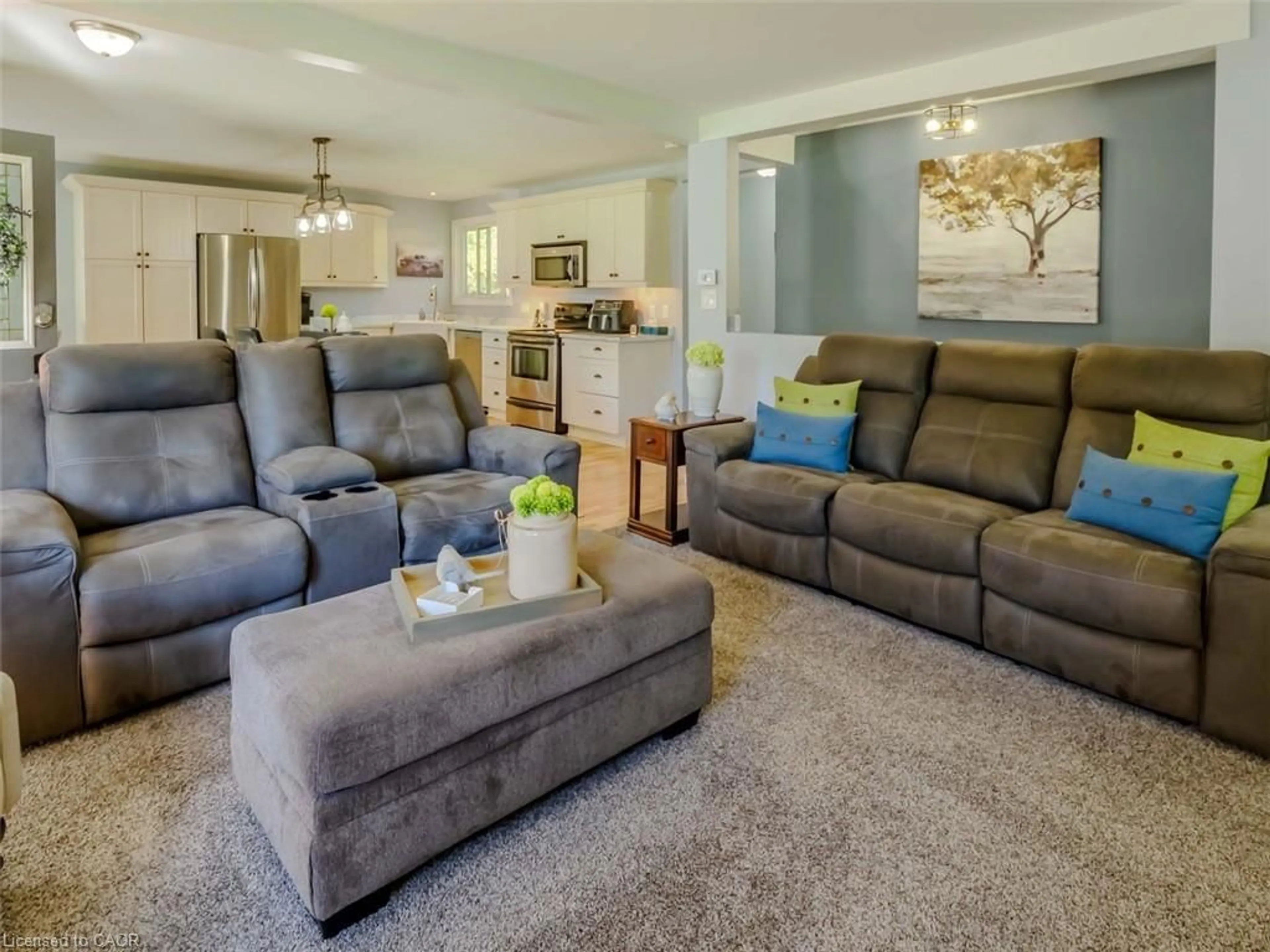 Living room with furniture, carpet floor for 7 Irving Crt, Port Dover Ontario N0A 1N4