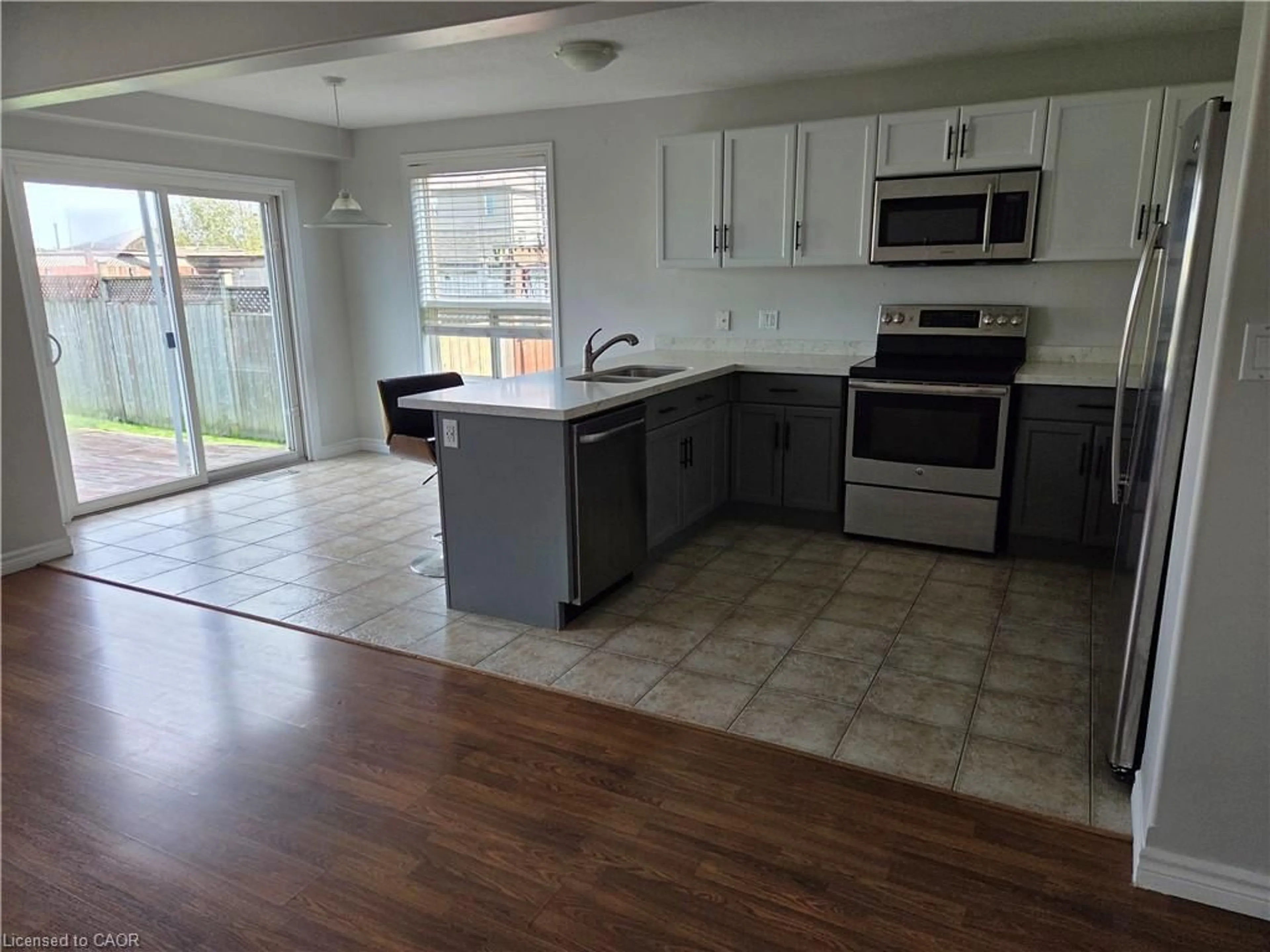 Open concept kitchen, unknown for 569 Alberta Ave, Woodstock Ontario N4V 0A3