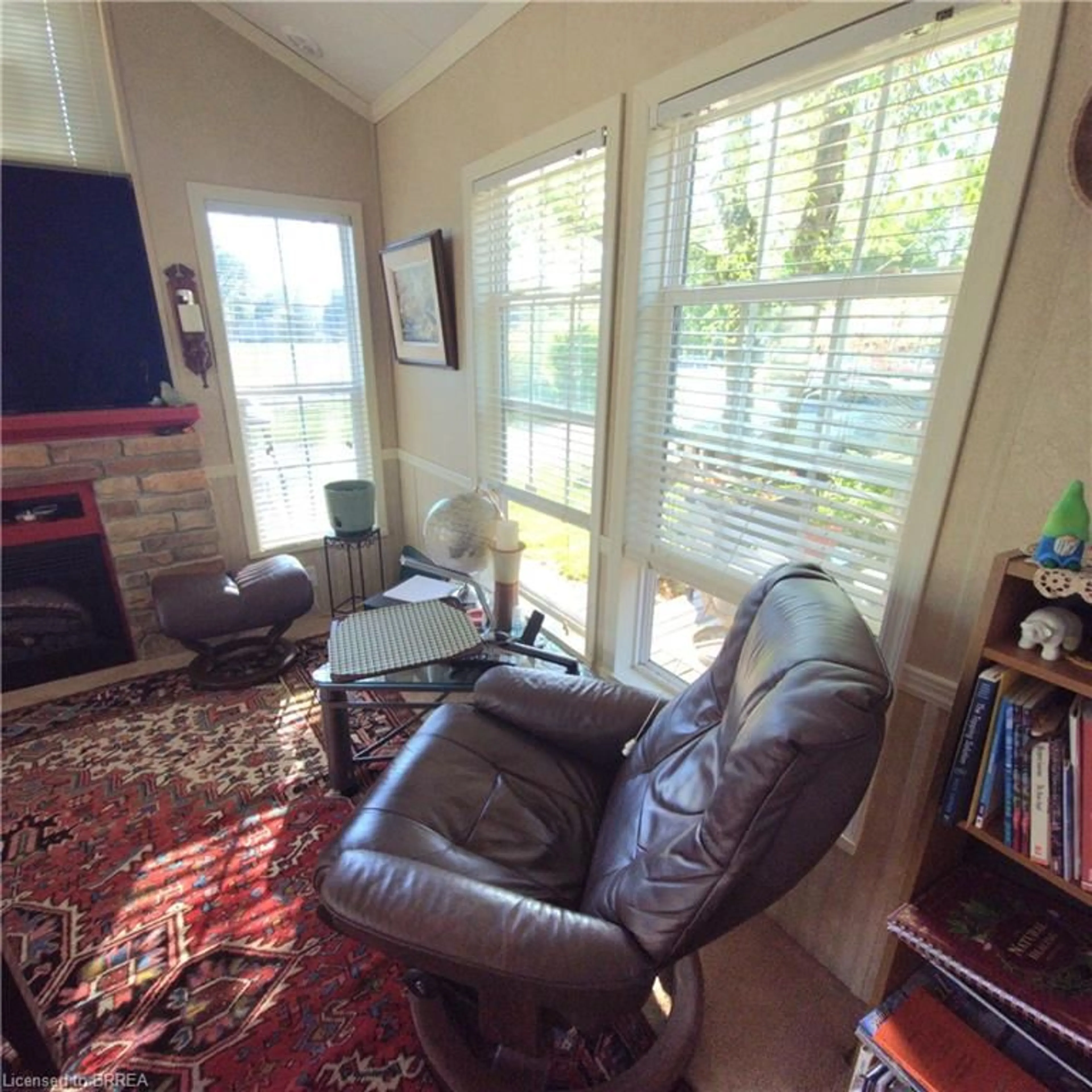 Living room with furniture, unknown for 128 Otto Lane, Freelton Ontario N0B 2J0