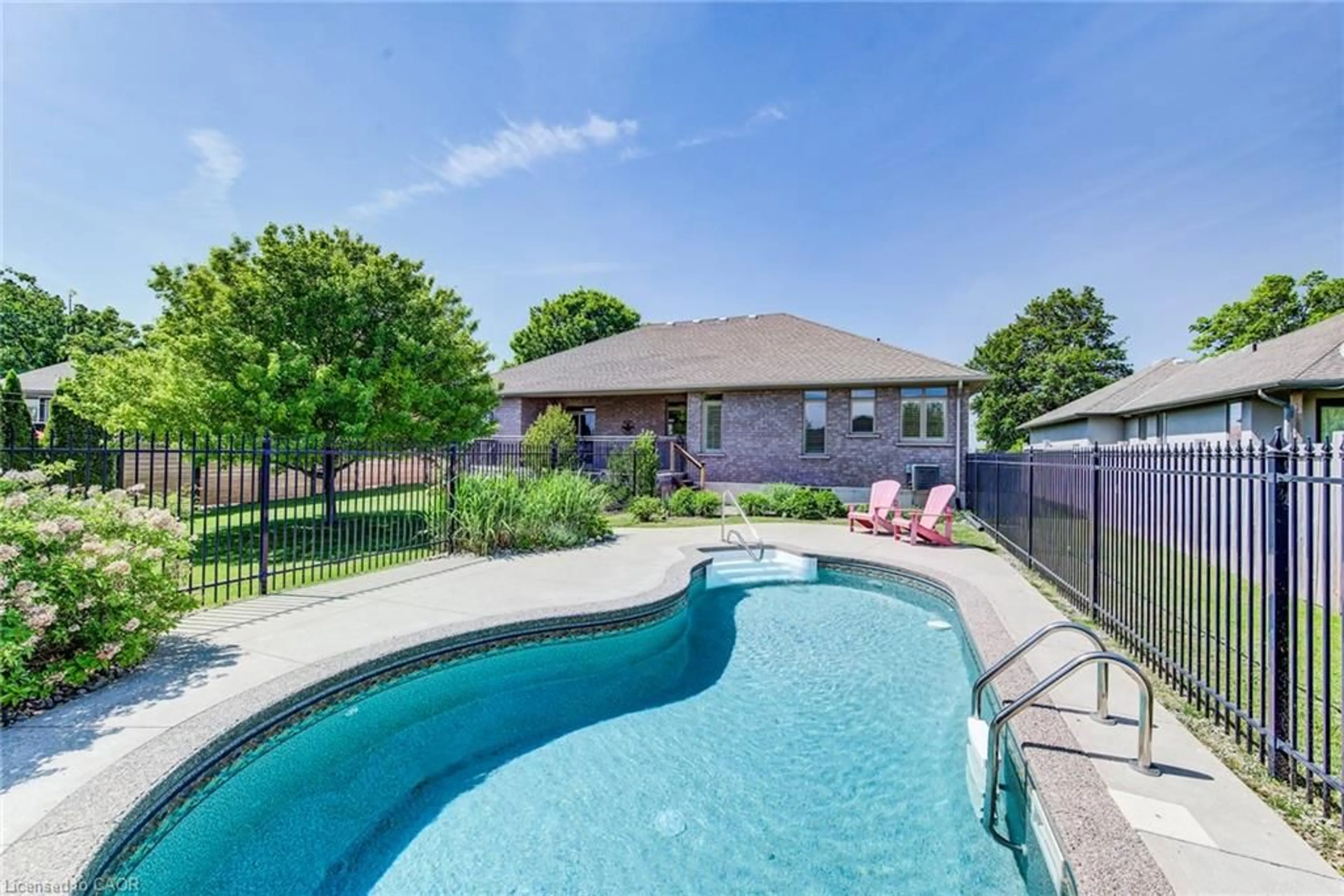 Pool for 355 Woodstock St, Tavistock Ontario N0B 2R0