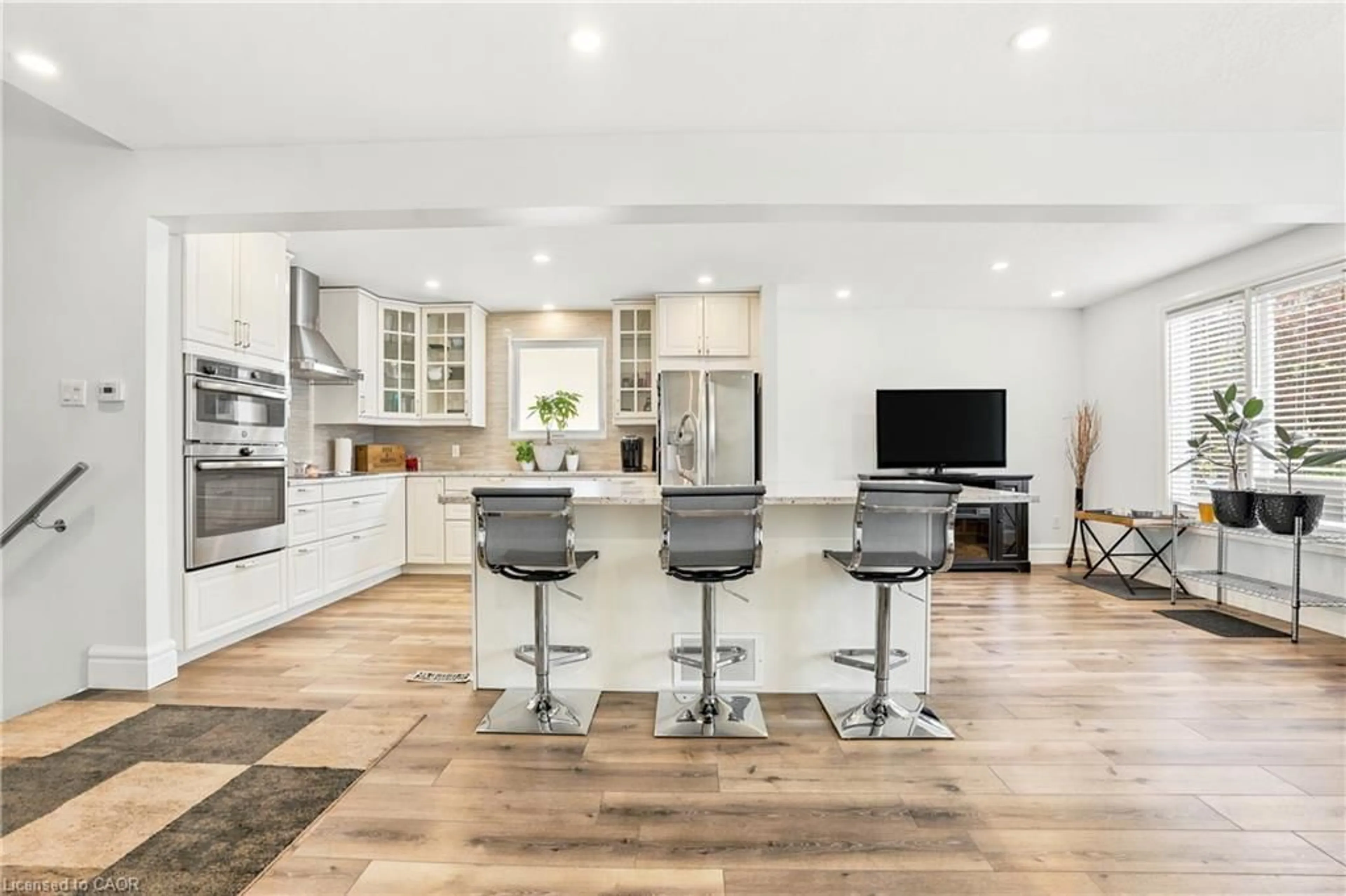 Open concept kitchen, unknown for 5062 Friesen Blvd, Beamsville Ontario L3J 0A6