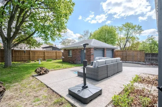 24 Franklin St, Brantford 4