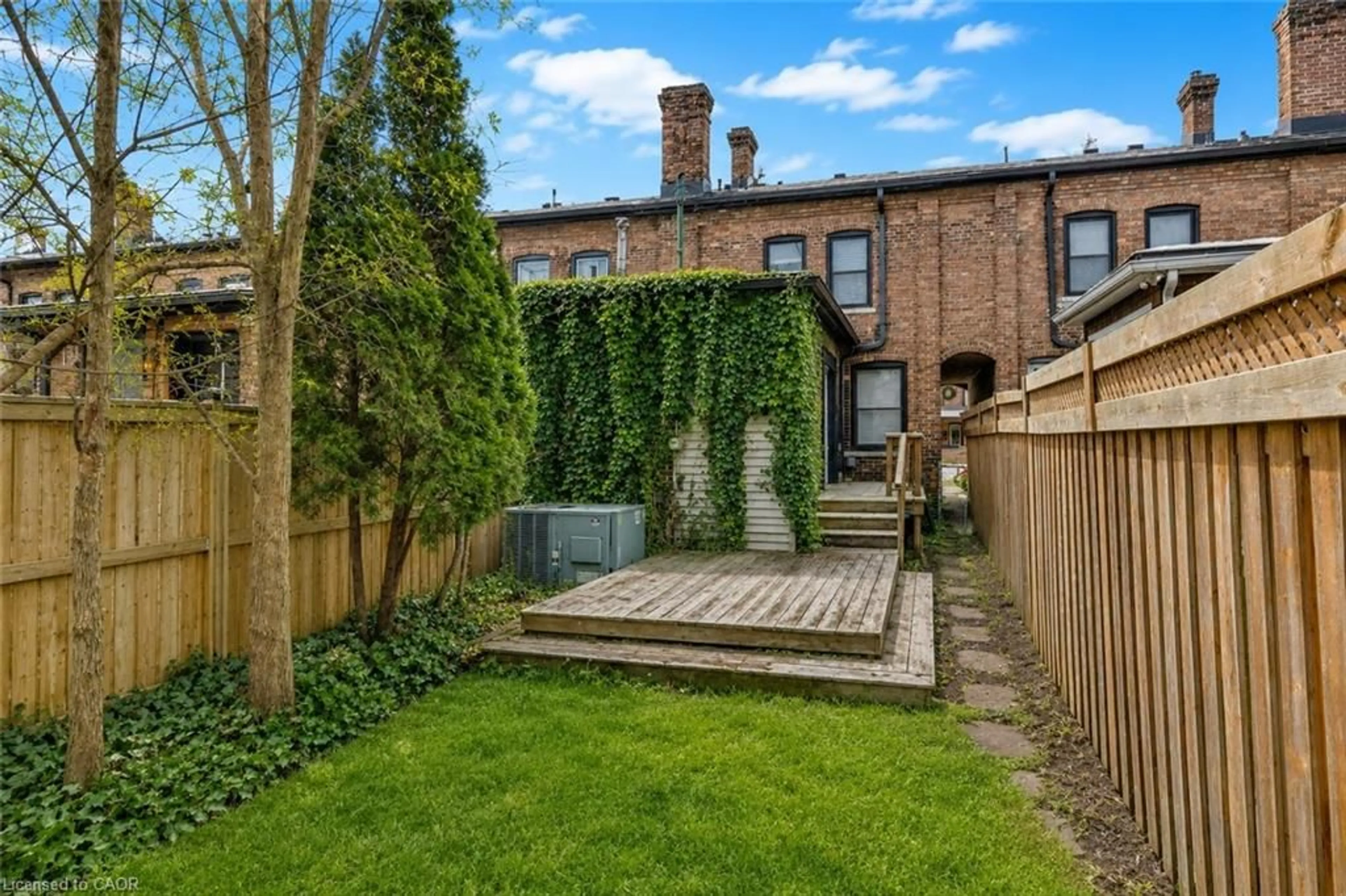 Patio, street for 808 Monmouth Rd, Windsor Ontario N8Y 3L4