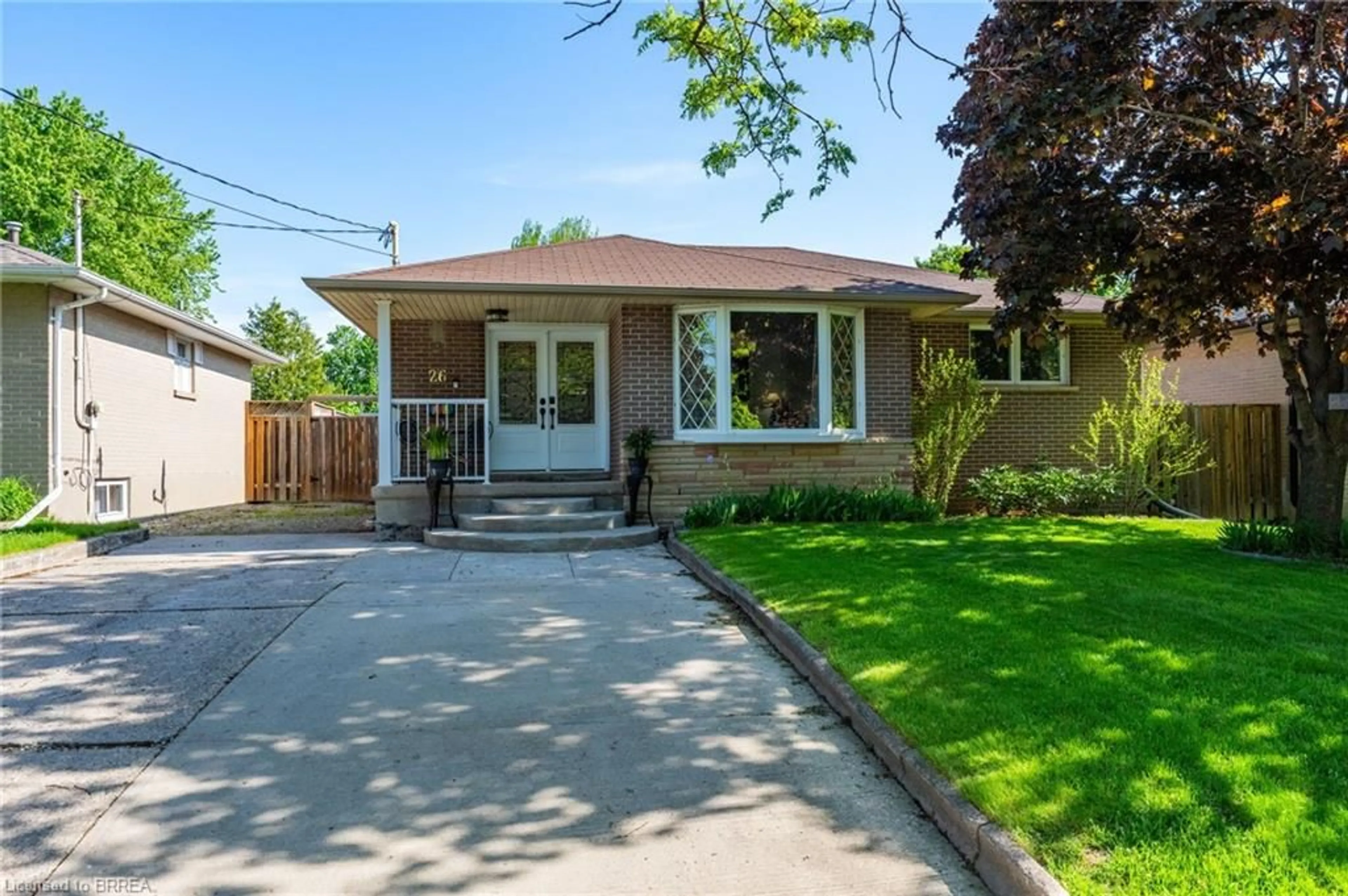 Unknown for 26 Moultrey Cres, Georgetown Ontario L7G 4N5