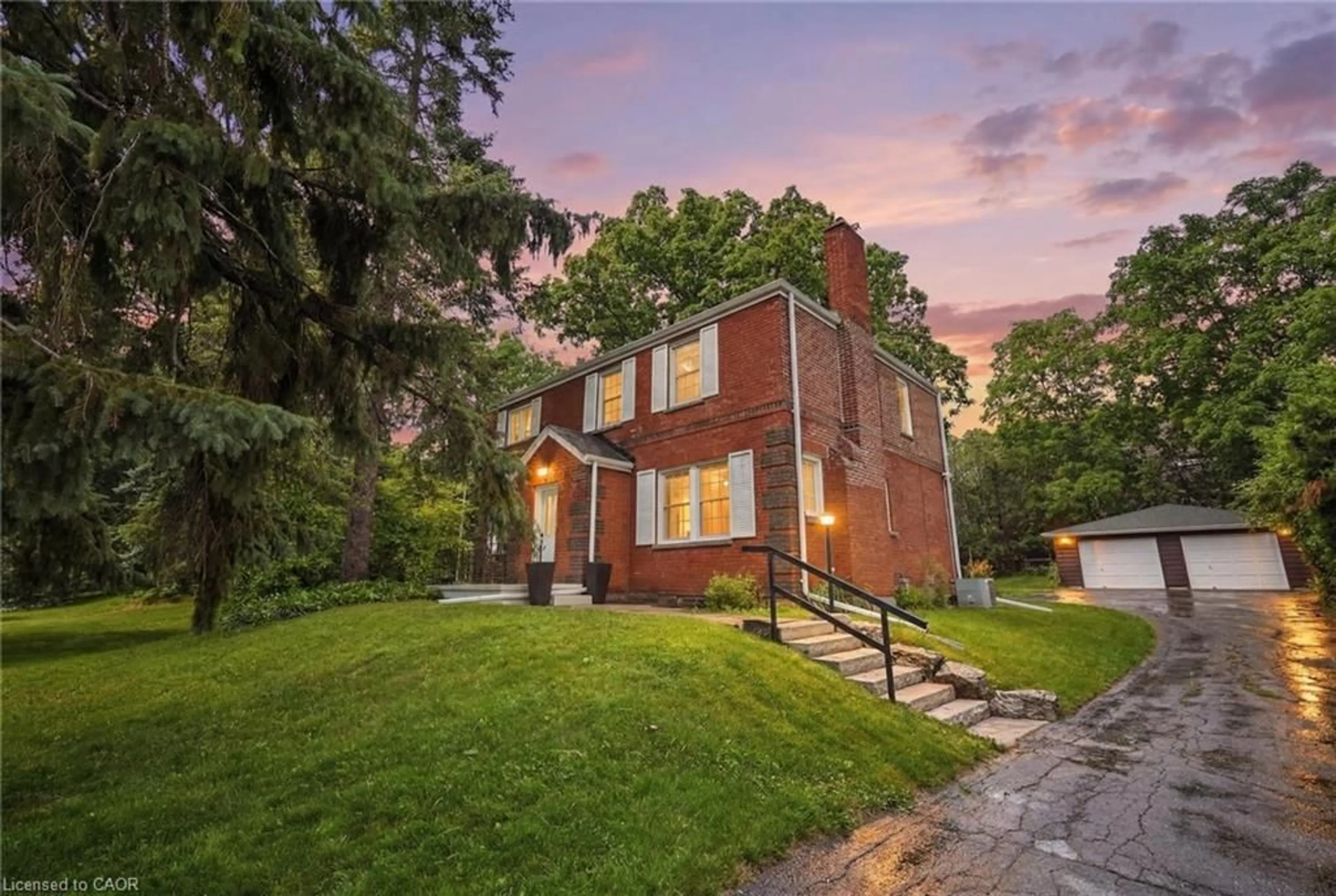 Home with brick exterior material, street for 214 West River Rd, Cambridge Ontario N1S 3A1