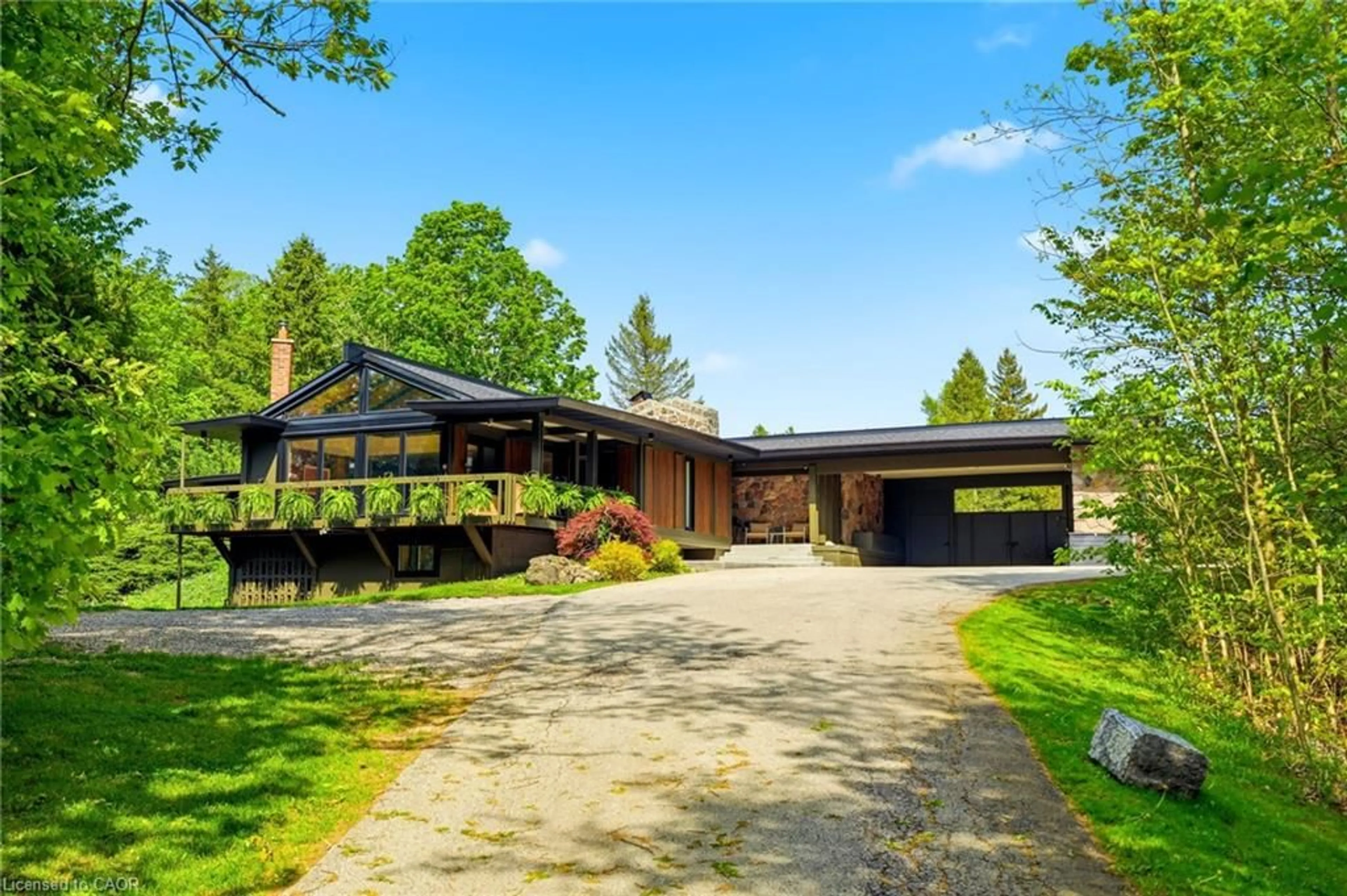Home with brick exterior material, street for 2510 Britannia Rd, Burlington Ontario L7P 0G3
