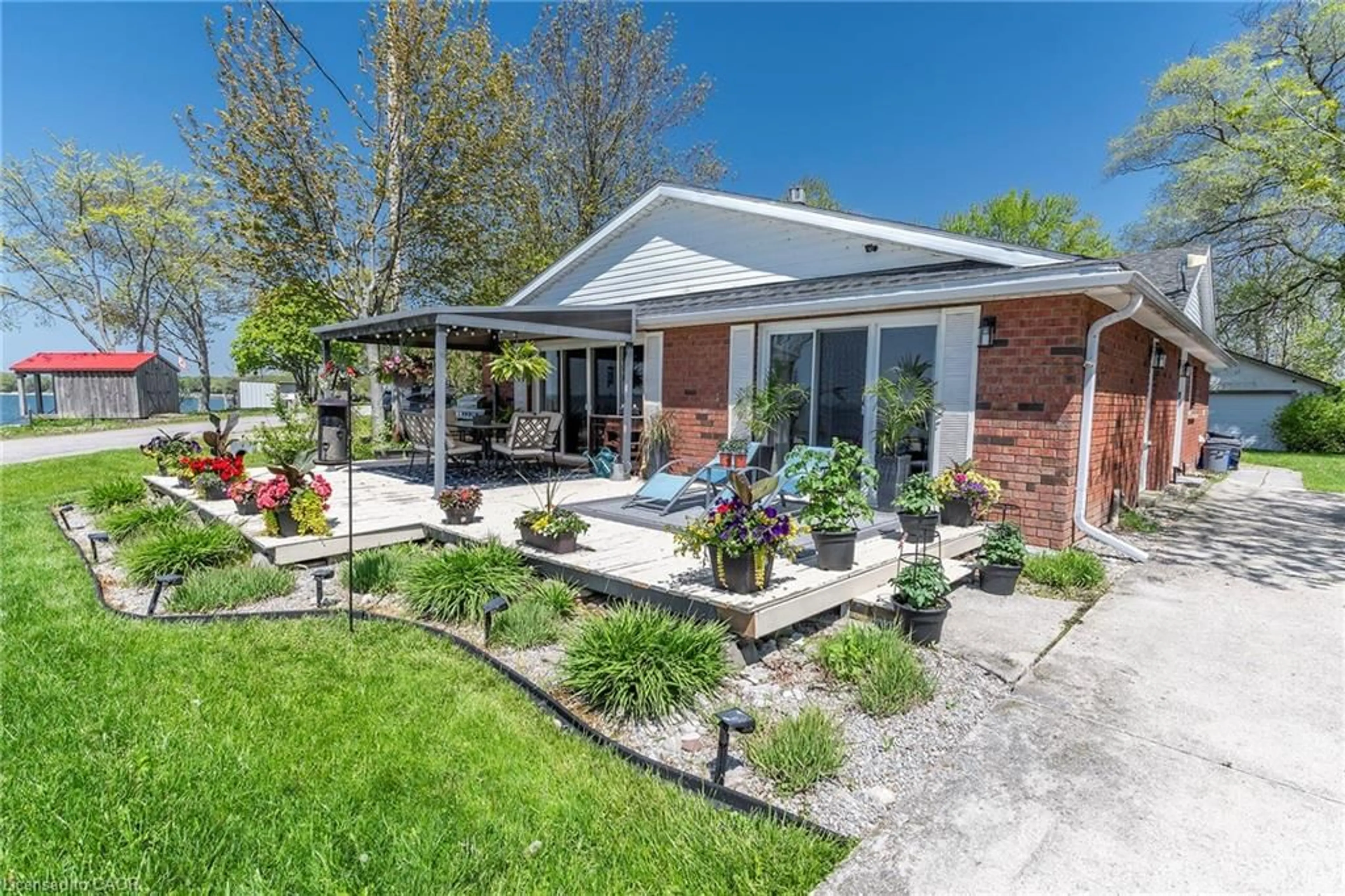 Home with brick exterior material, street for 577 Edgewater Pl, Dunnville Ontario N1A 2W8