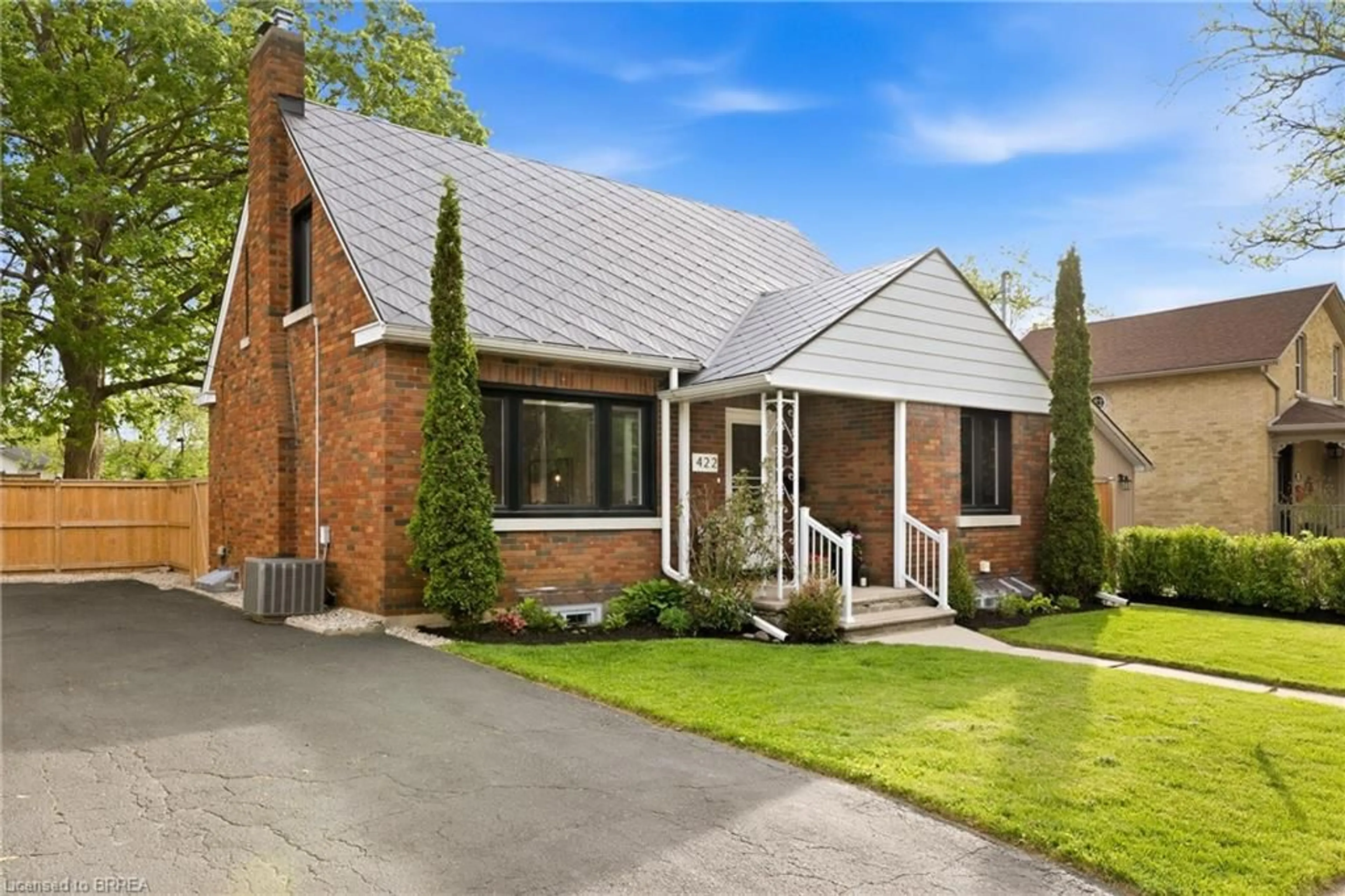Home with brick exterior material, street for 422 Duke St, Cambridge Ontario N3H 3T1