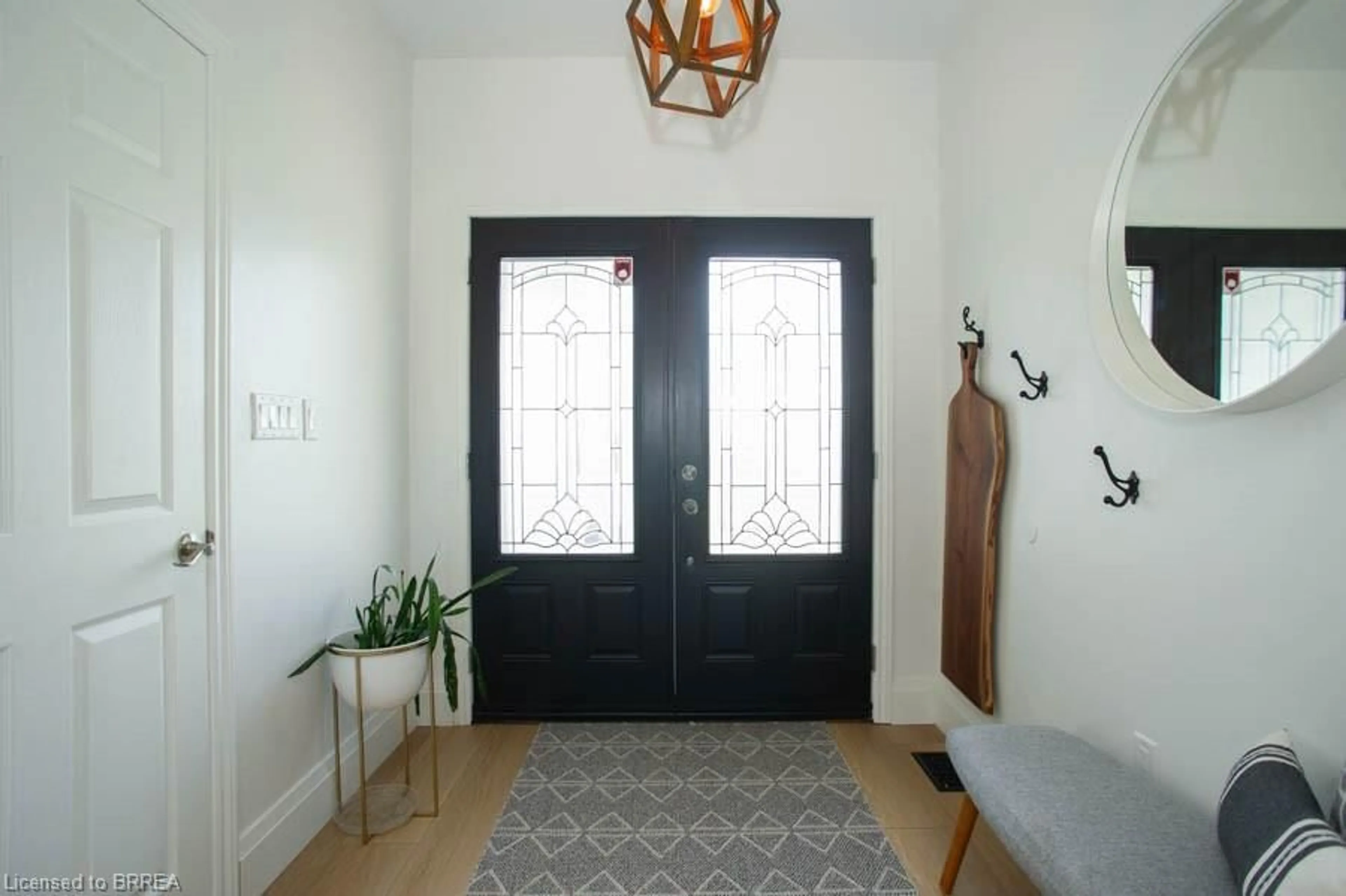 Indoor entryway for 1843 Concession 6 Walpole, Jarvis Ontario N0A 1J0