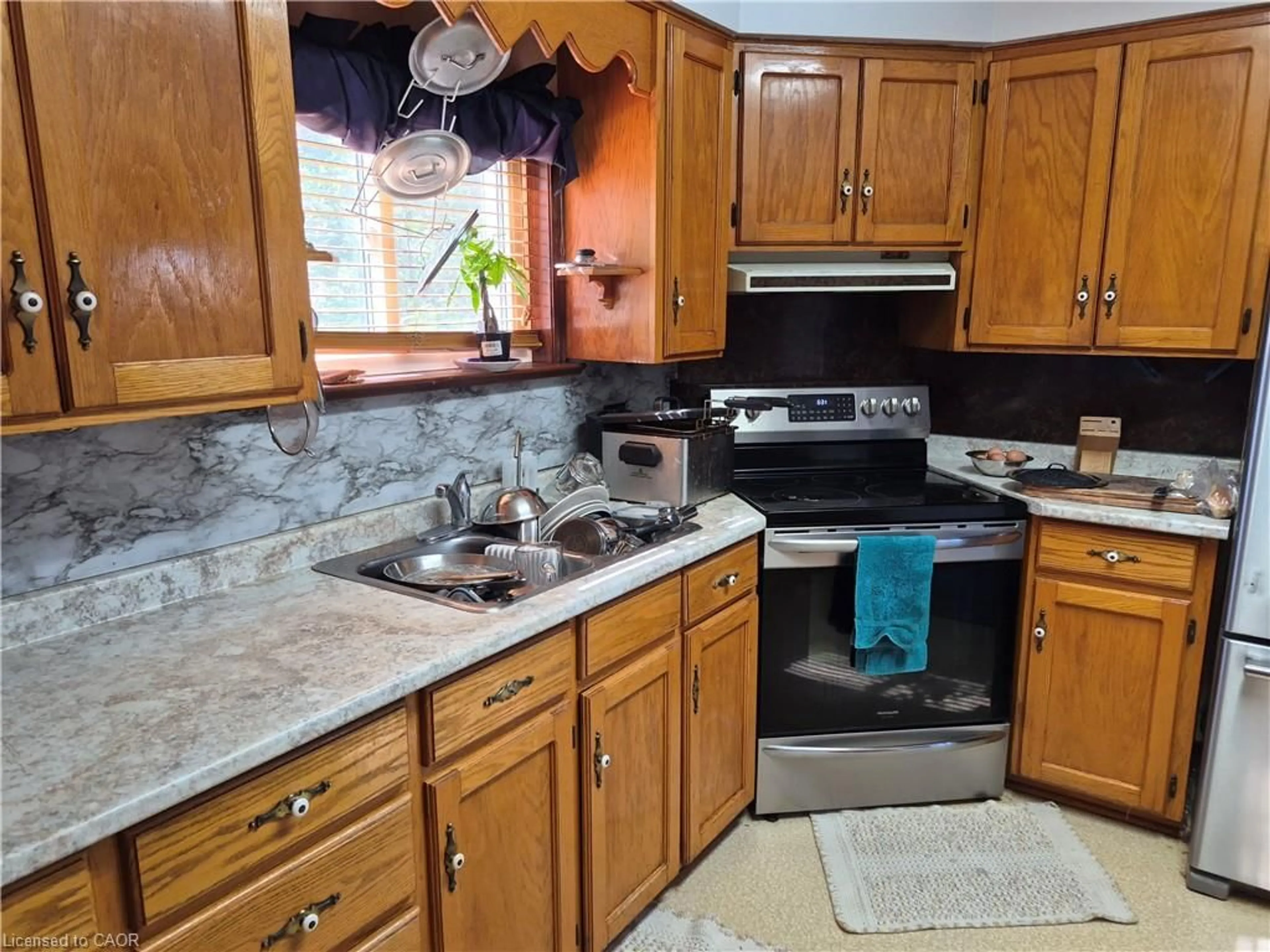 Standard kitchen, ceramic/tile floor for 9 Florapine Rd, Floradale Ontario N0B 1V0