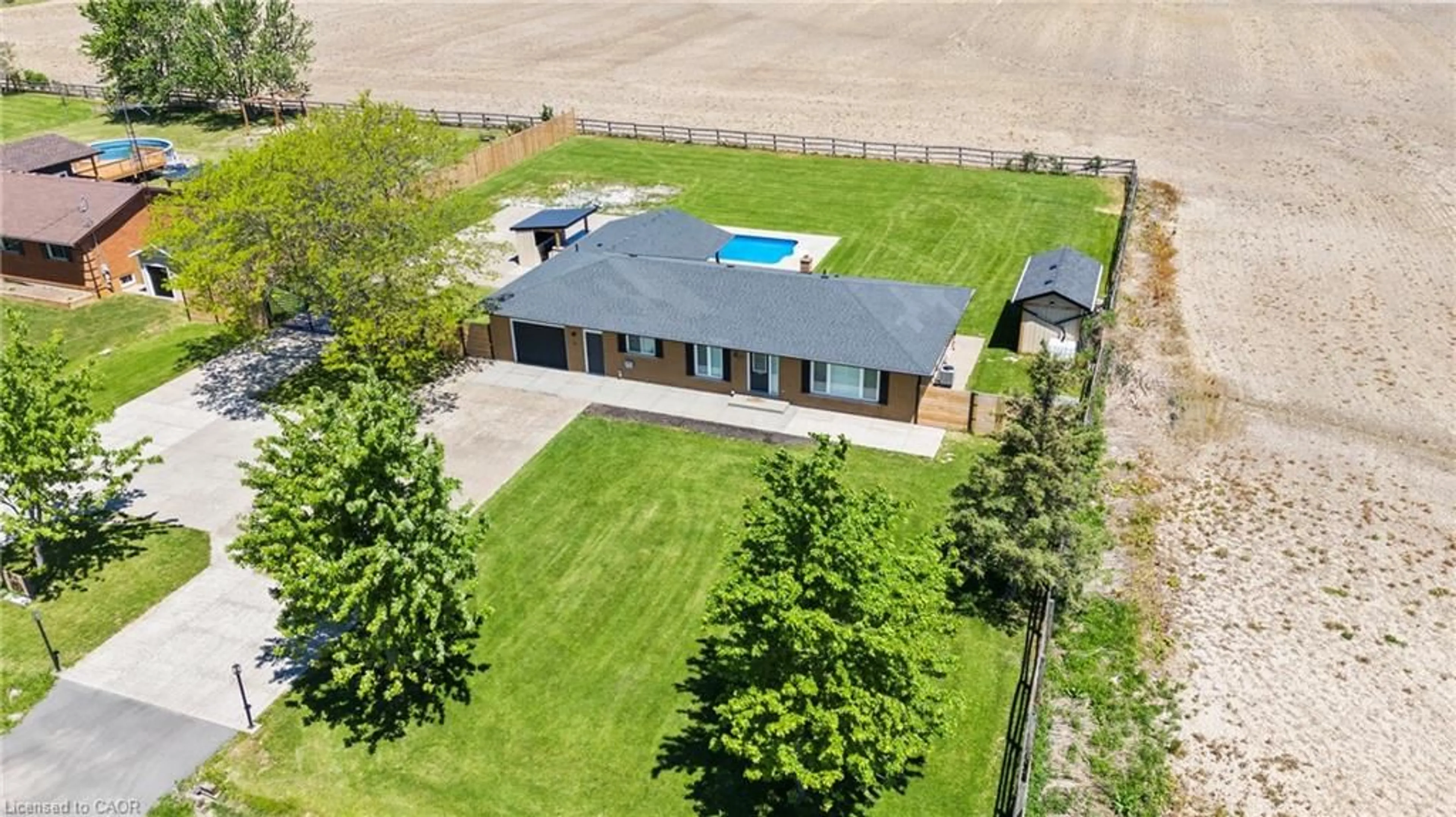 A pic from outside/outdoor area/front of a property/back of a property/a pic from drone, building for 214 Binbrook Rd, Glanbrook Ontario L0R 1C0