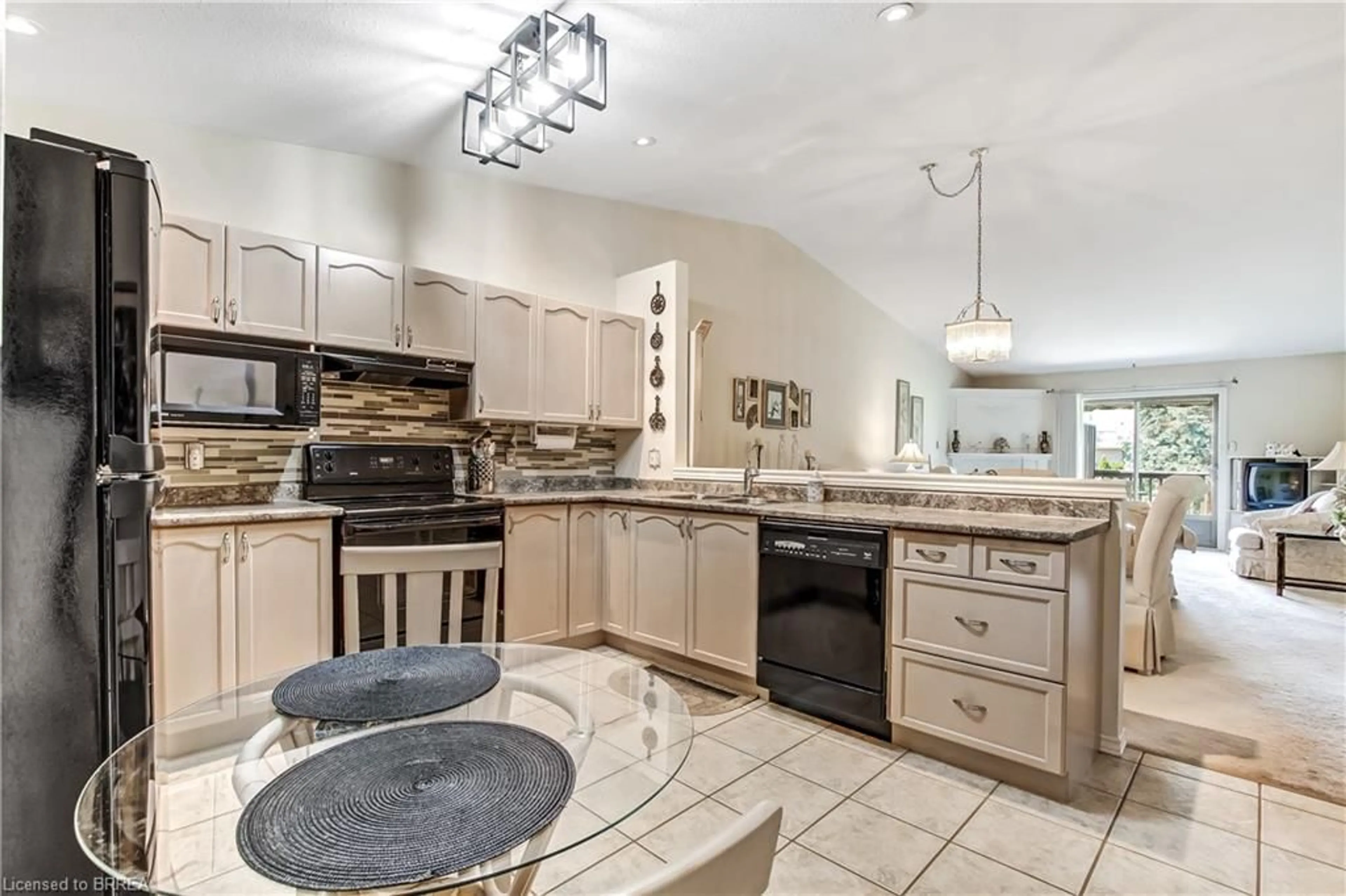Open concept kitchen, ceramic/tile floor for 19 Hanlon Pl #54, Paris Ontario N3L 4E7