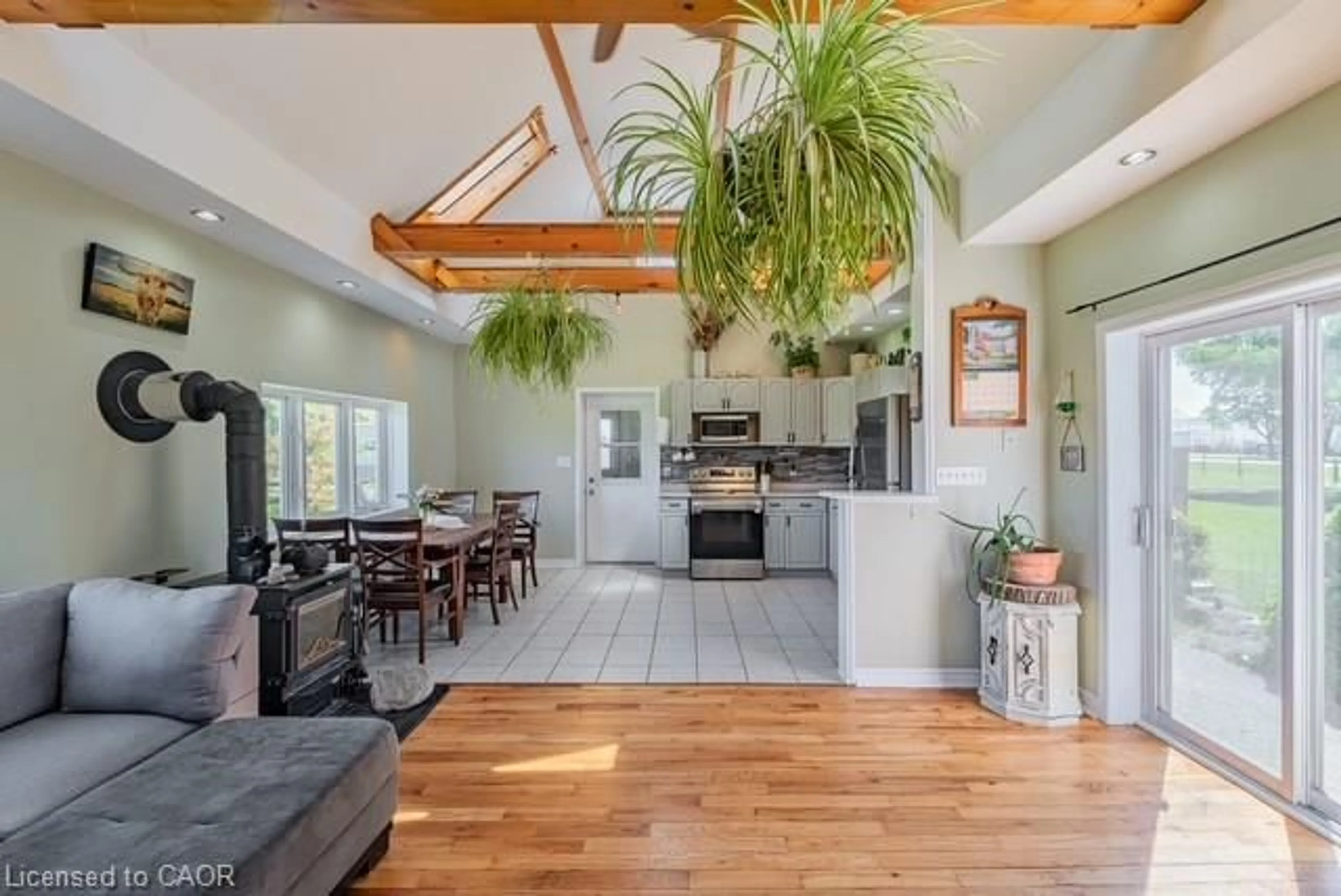 Open concept kitchen, unknown for 11 Concession 7 Townsend, Waterford Ontario N0E 1Y0