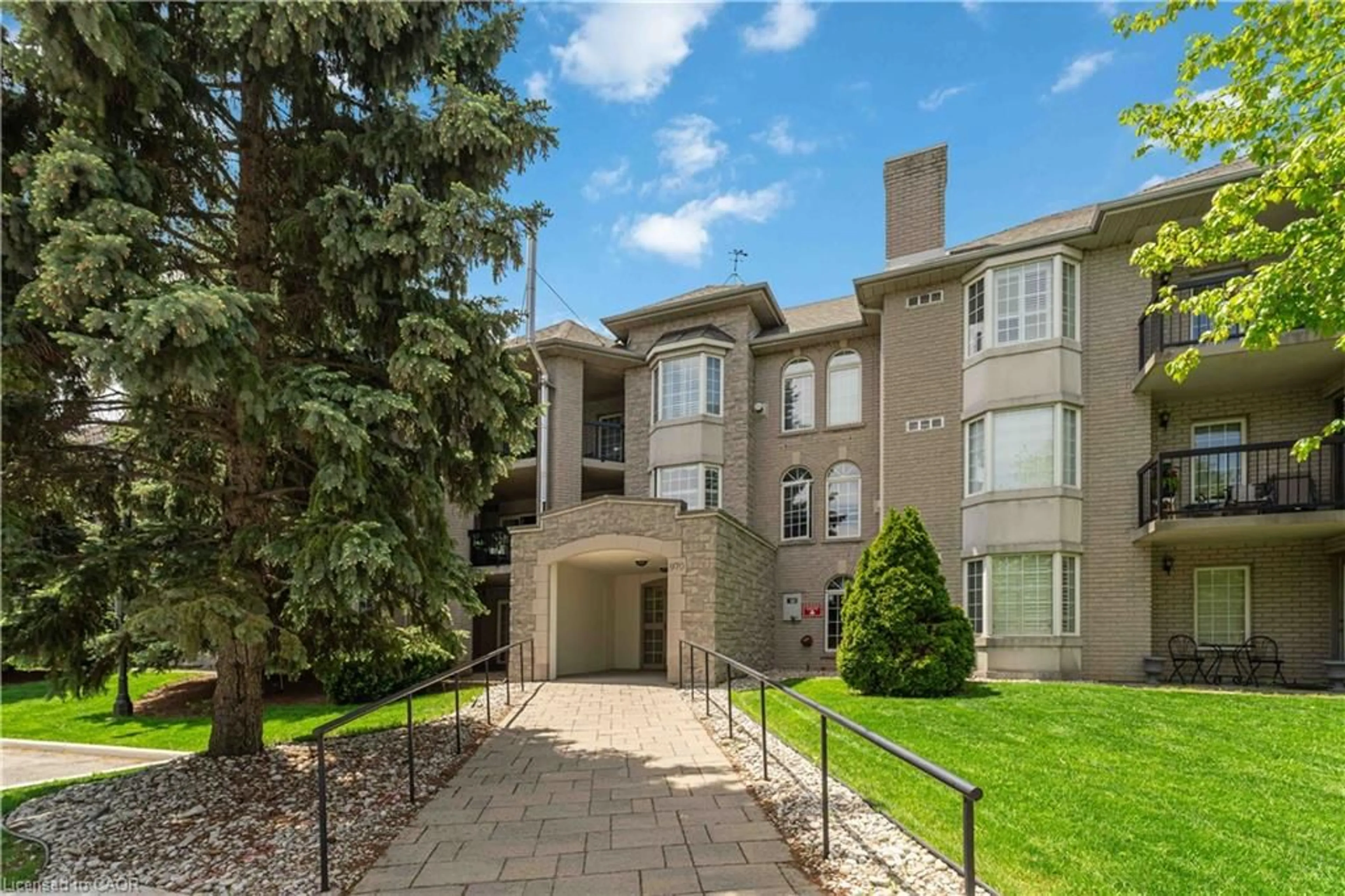 Patio, unknown for 970 Golf Links Rd #205, Ancaster Ontario L9K 1J8
