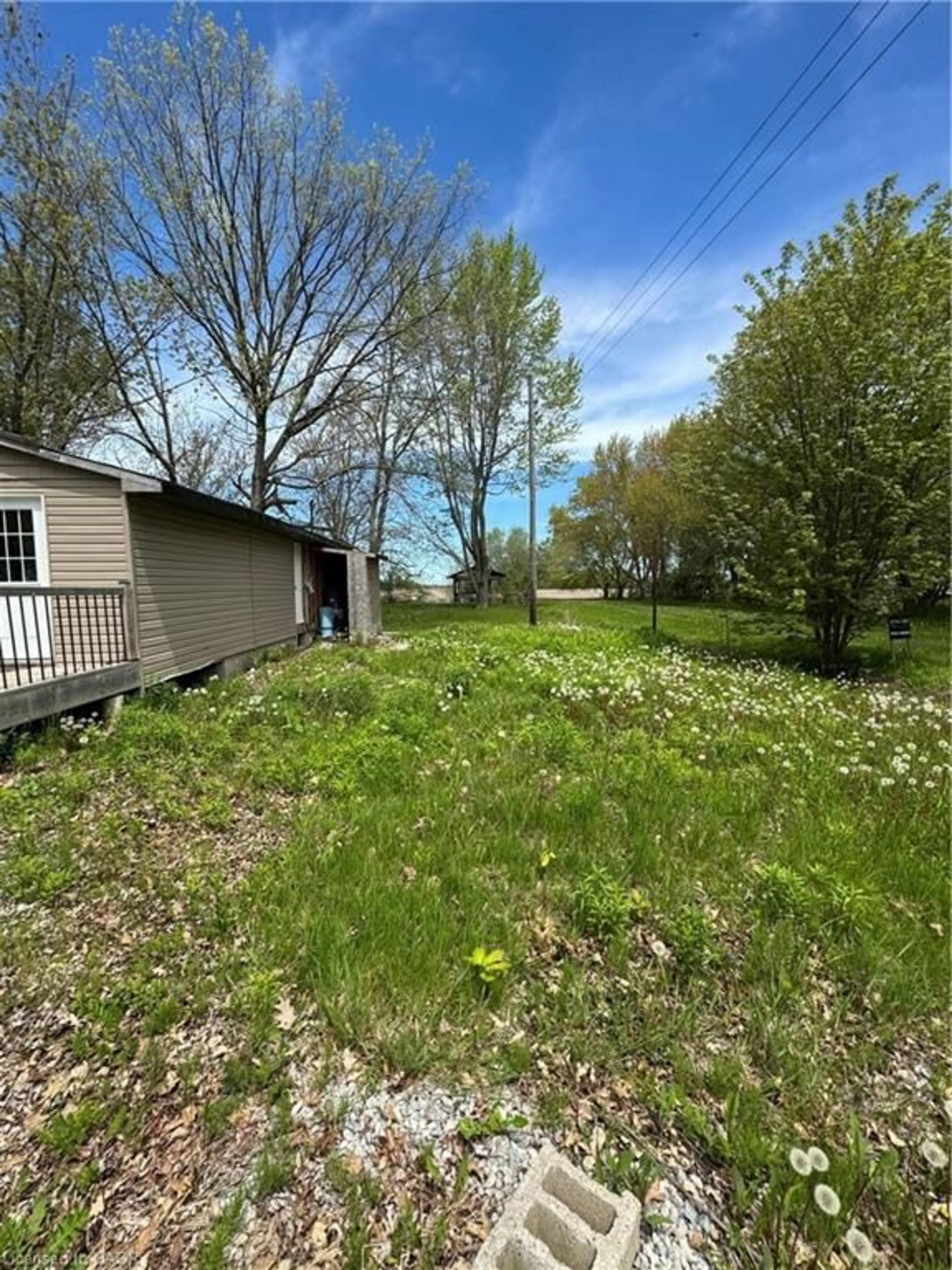 Shed for 28 Derner Line, Lowbanks Ontario N0A 1K0