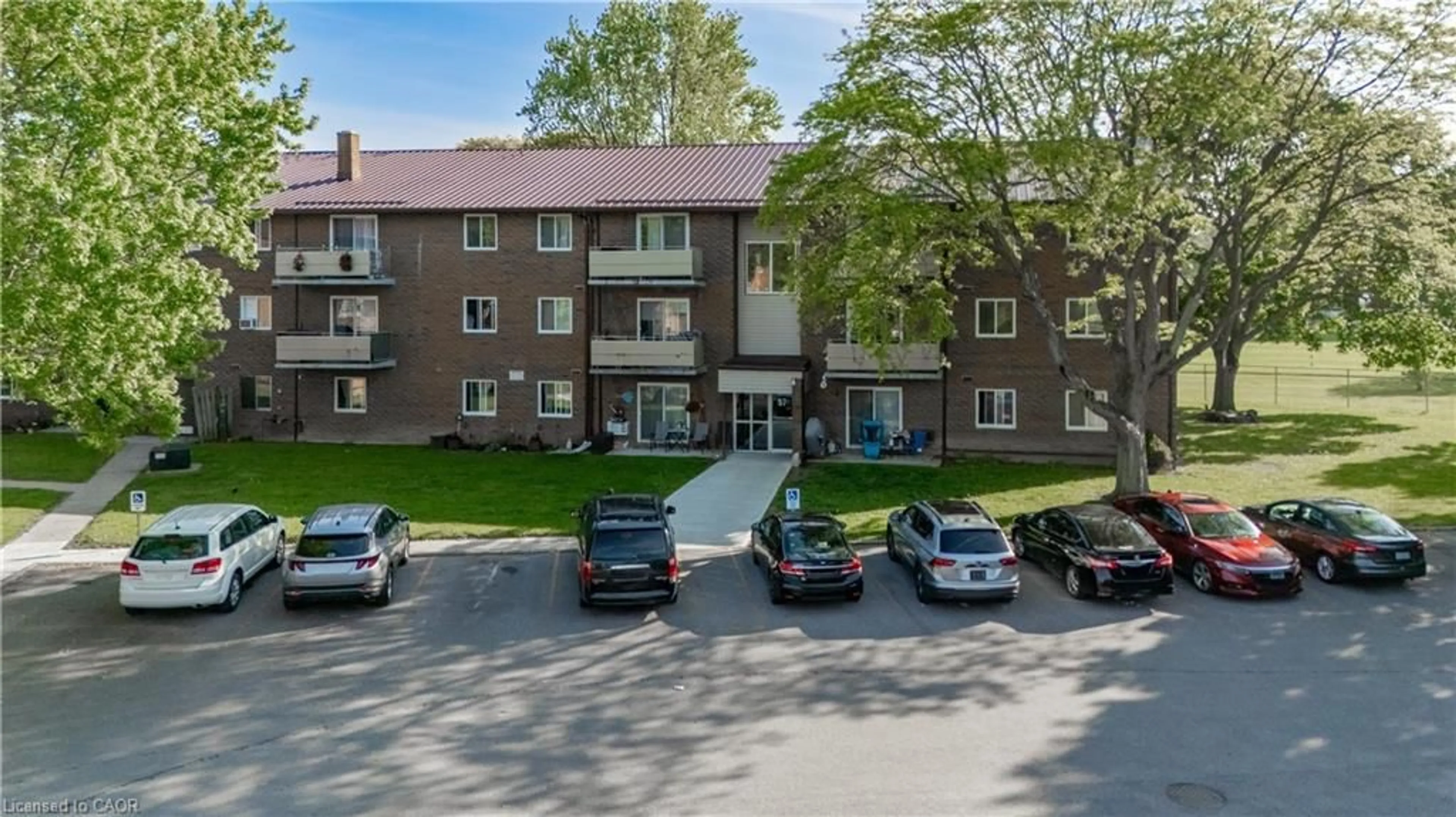 A pic from outside/outdoor area/front of a property/back of a property/a pic from drone, unknown for 57 Baldoon Rd #302, Chatham Ontario N7L 1E2