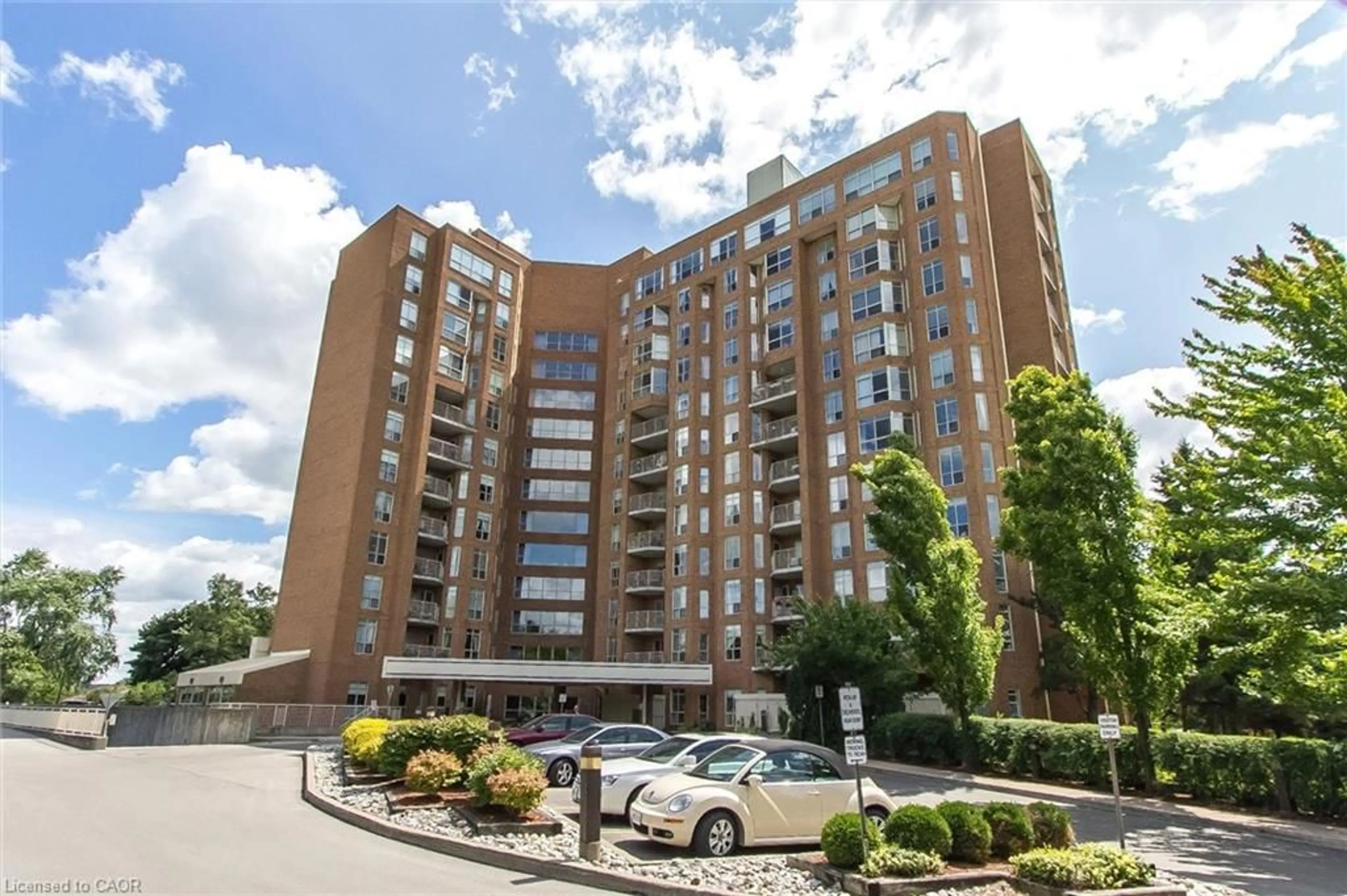 A pic from outside/outdoor area/front of a property/back of a property/a pic from drone, building for 1414 King St #1205, Kitchener Ontario N2G 4T8