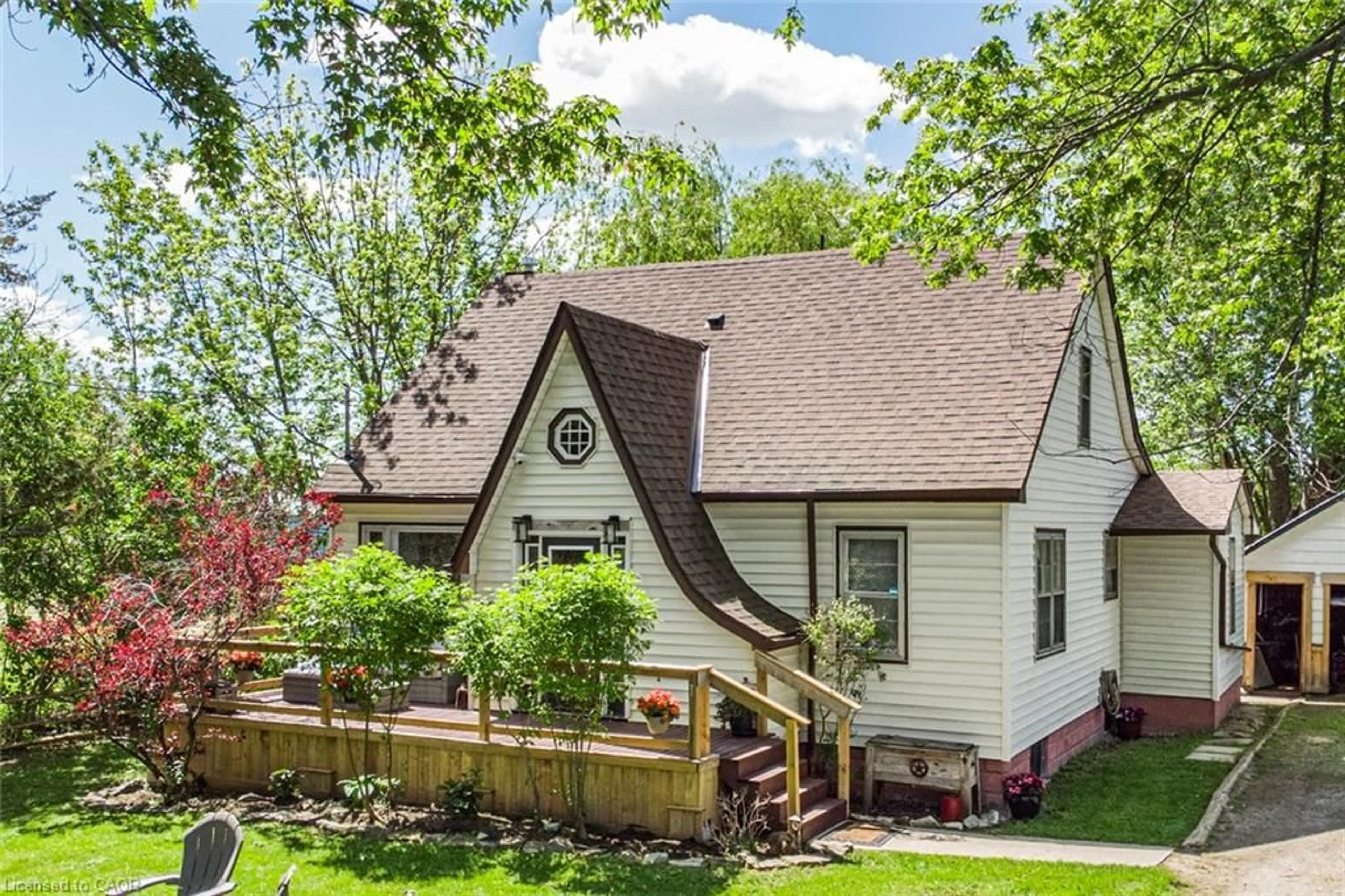 Unknown for 32 Grant St, Dunnville Ontario N1A 1Y2