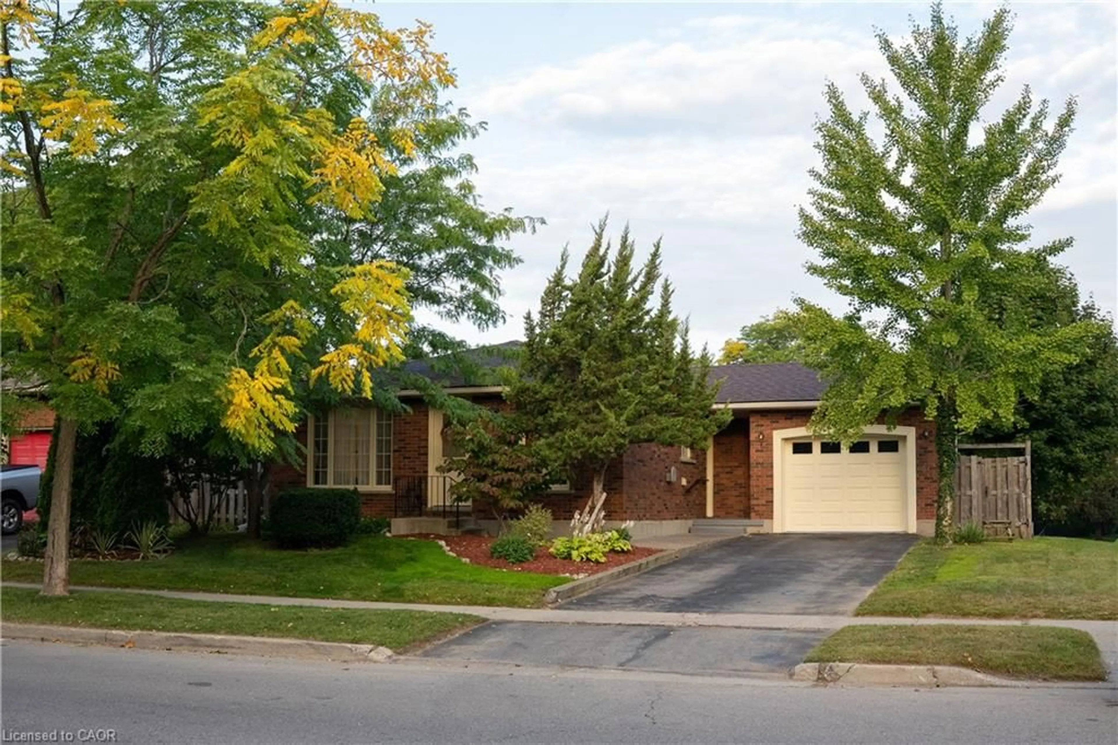 Home with brick exterior material, street for 32 Donly Dr, Simcoe Ontario N3Y 4Z8