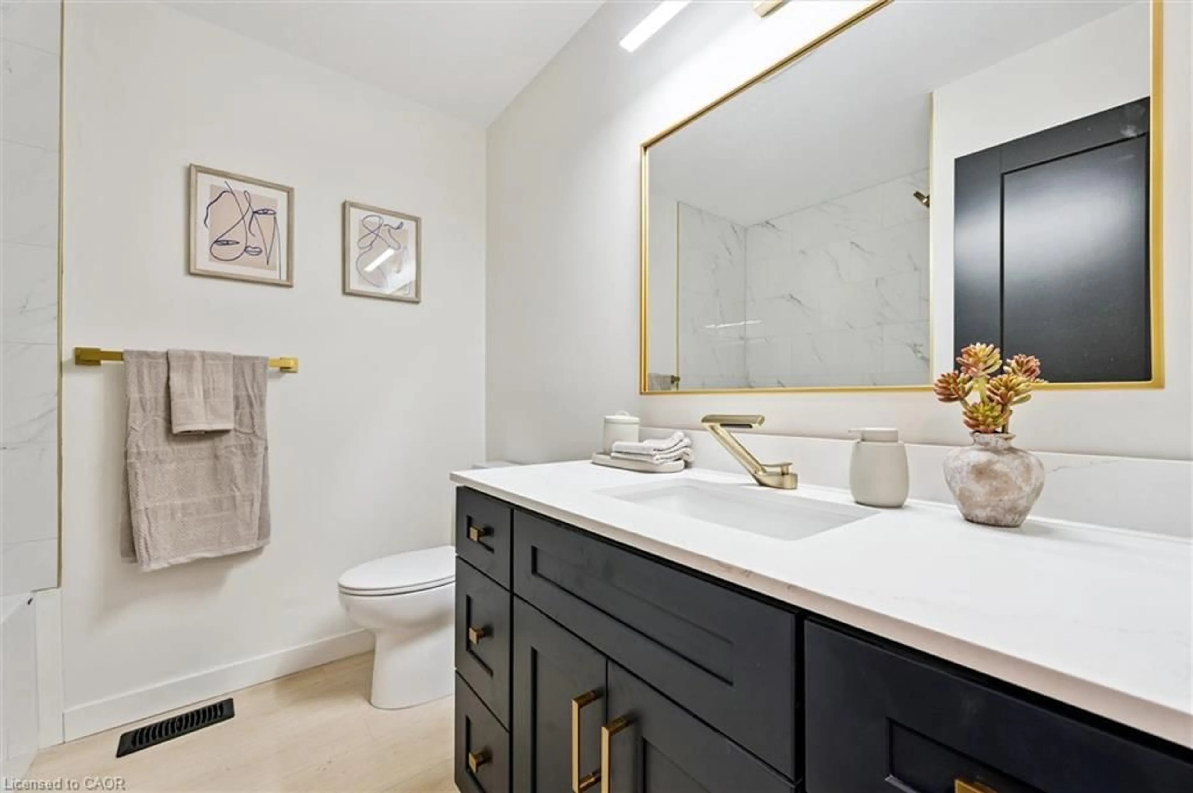 Contemporary bathroom, ceramic/tile floor for 459 Drummerhill Cres, Waterloo Ontario N2T 1G3