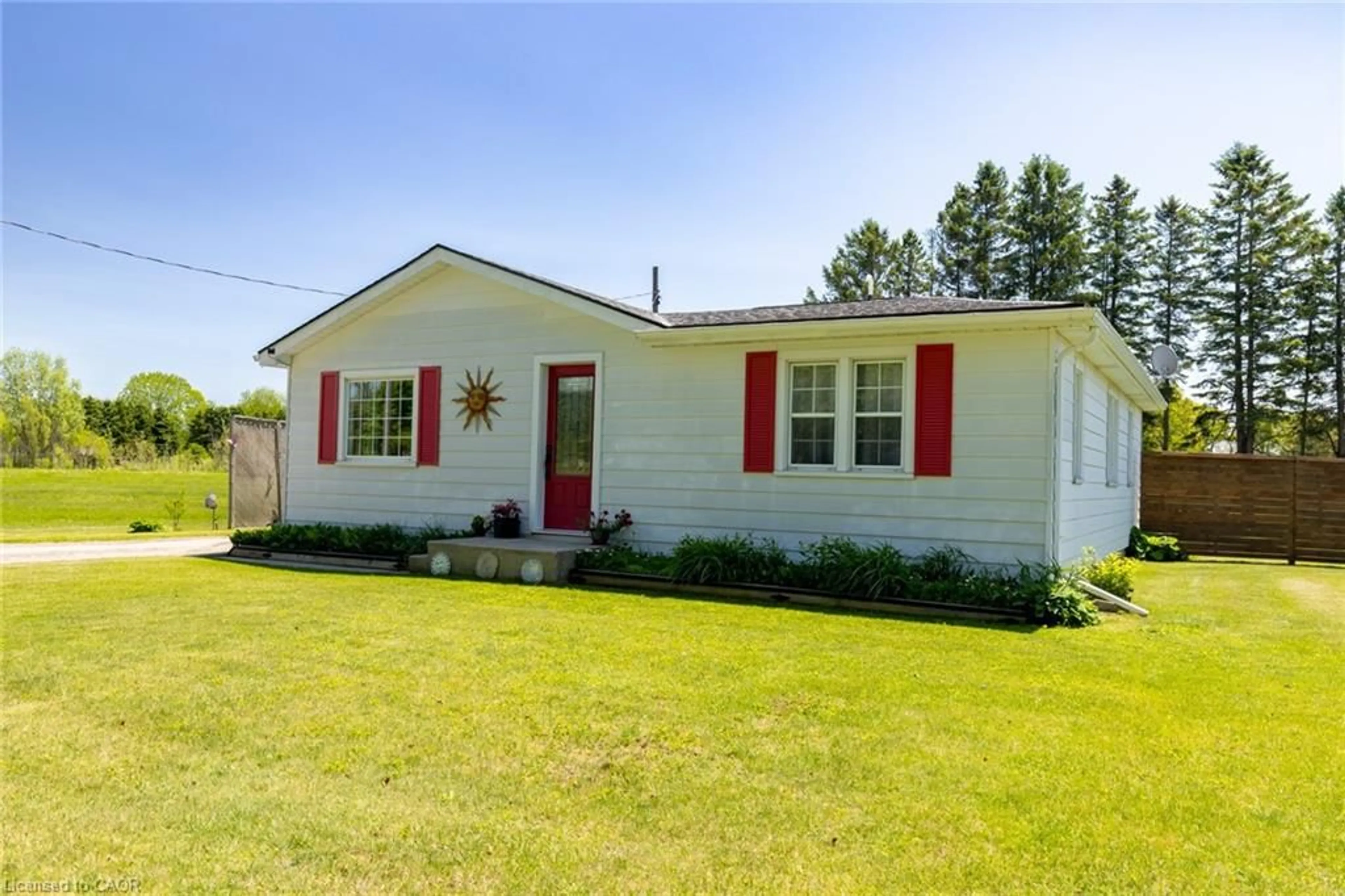 Home with vinyl exterior material, street for 922 Charlotteville Rd 8, Simcoe Ontario N3Y 4K5